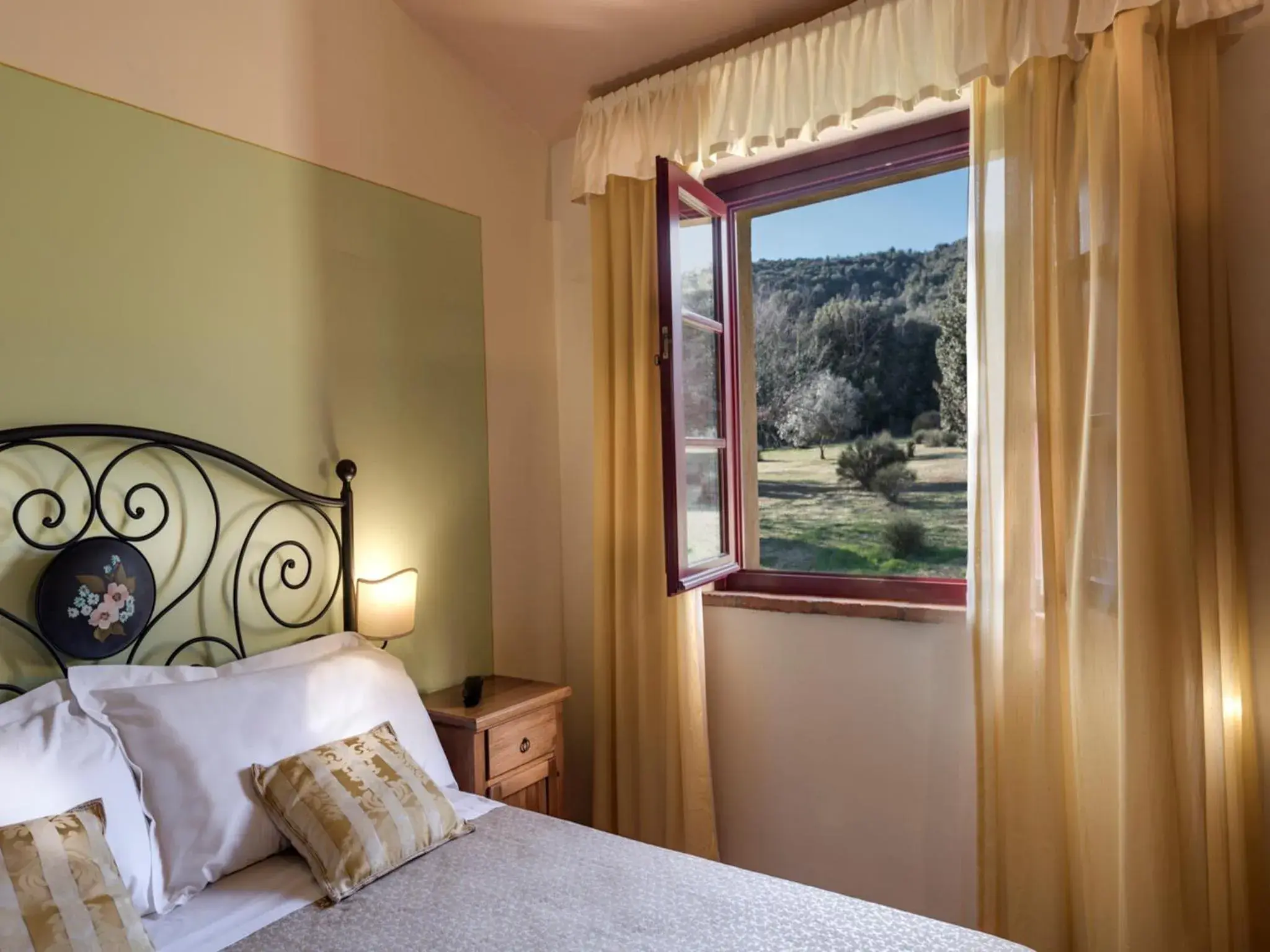 Single Room in Hotel & Restaurant Casolare Le Terre Rosse