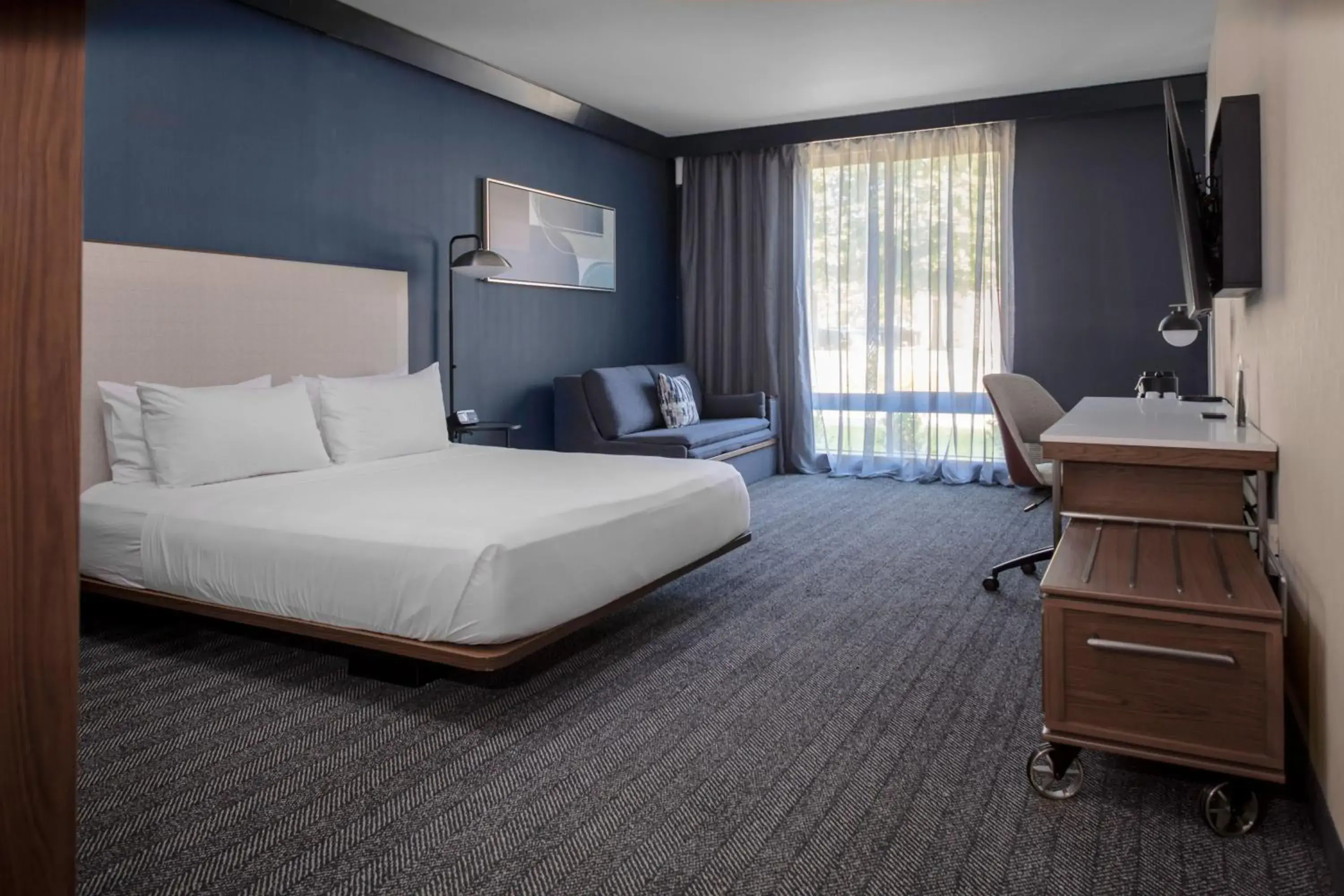 Photo of the whole room, Bed in Courtyard by Marriott Memphis East/Galleria