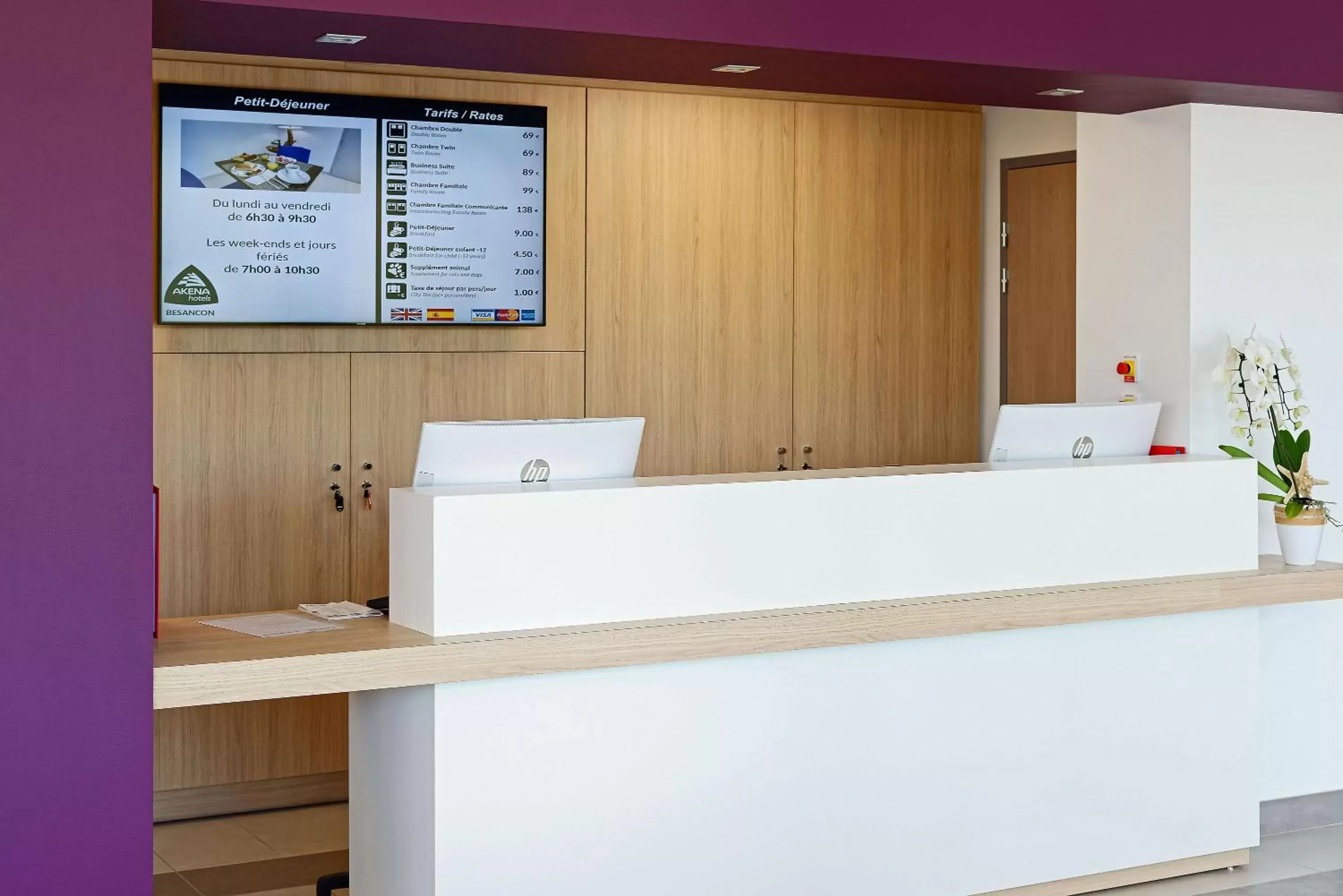 Lobby or reception, Bathroom in Hôtel AKENA BESANCON