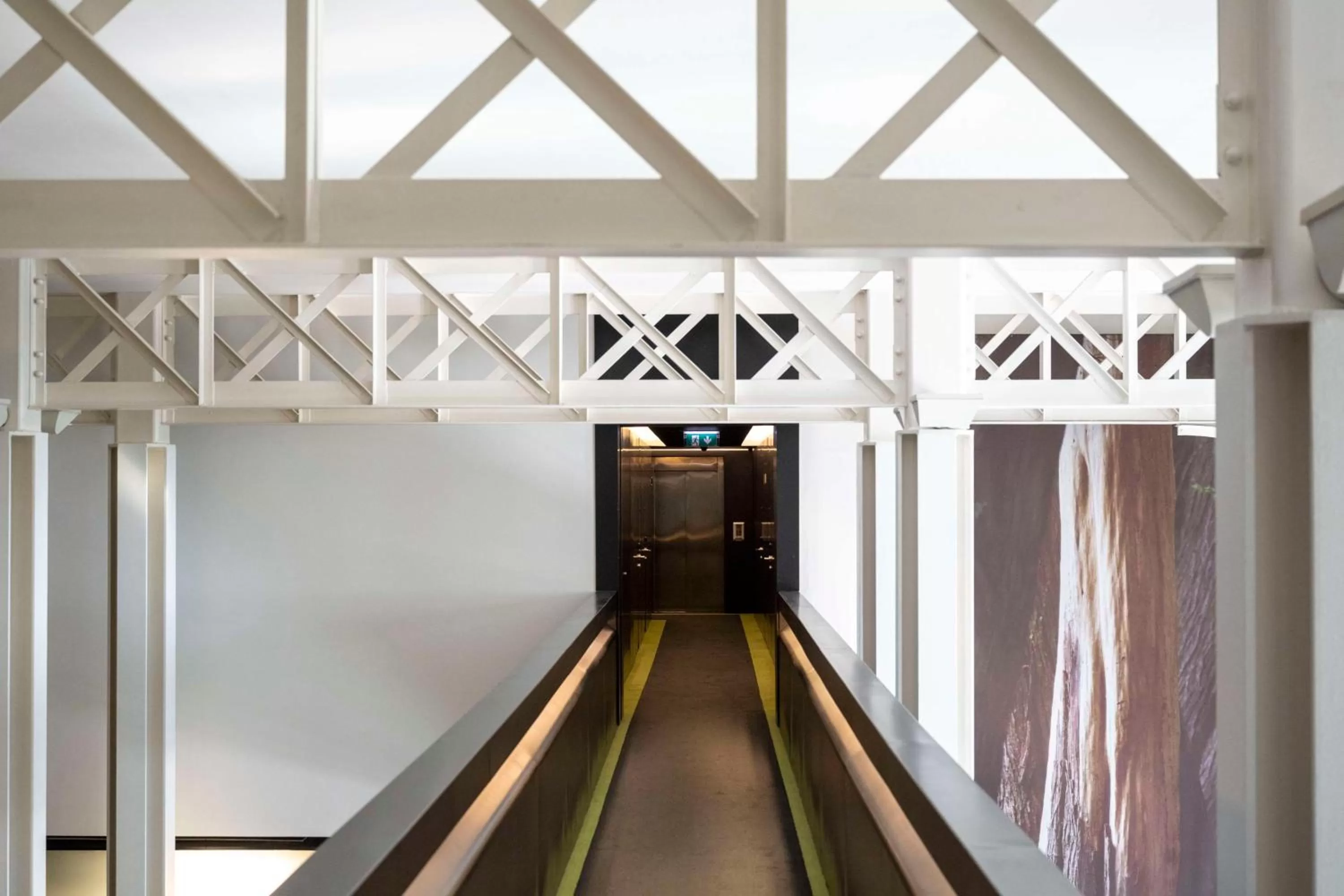 Lobby or reception in DoubleTree by Hilton Lisbon Fontana Park