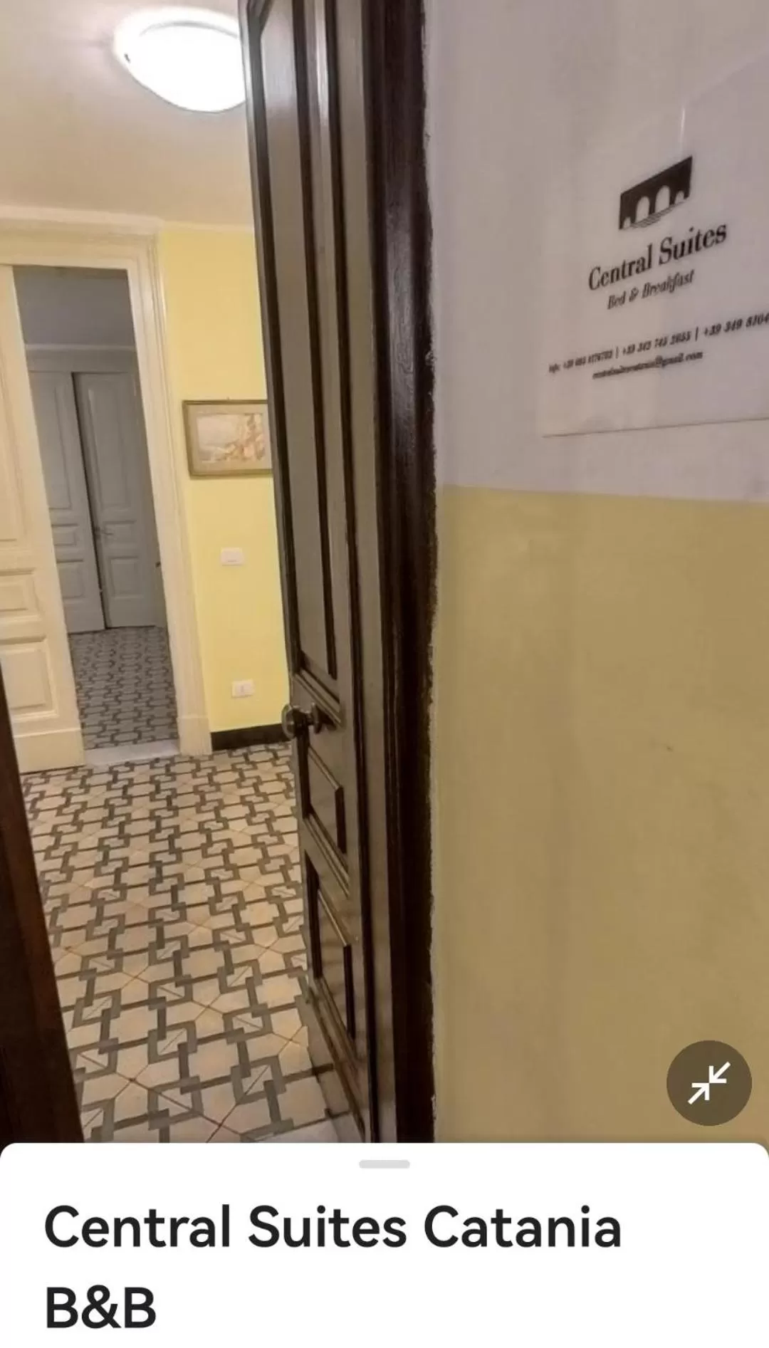 Text overlay in Central Suites Catania