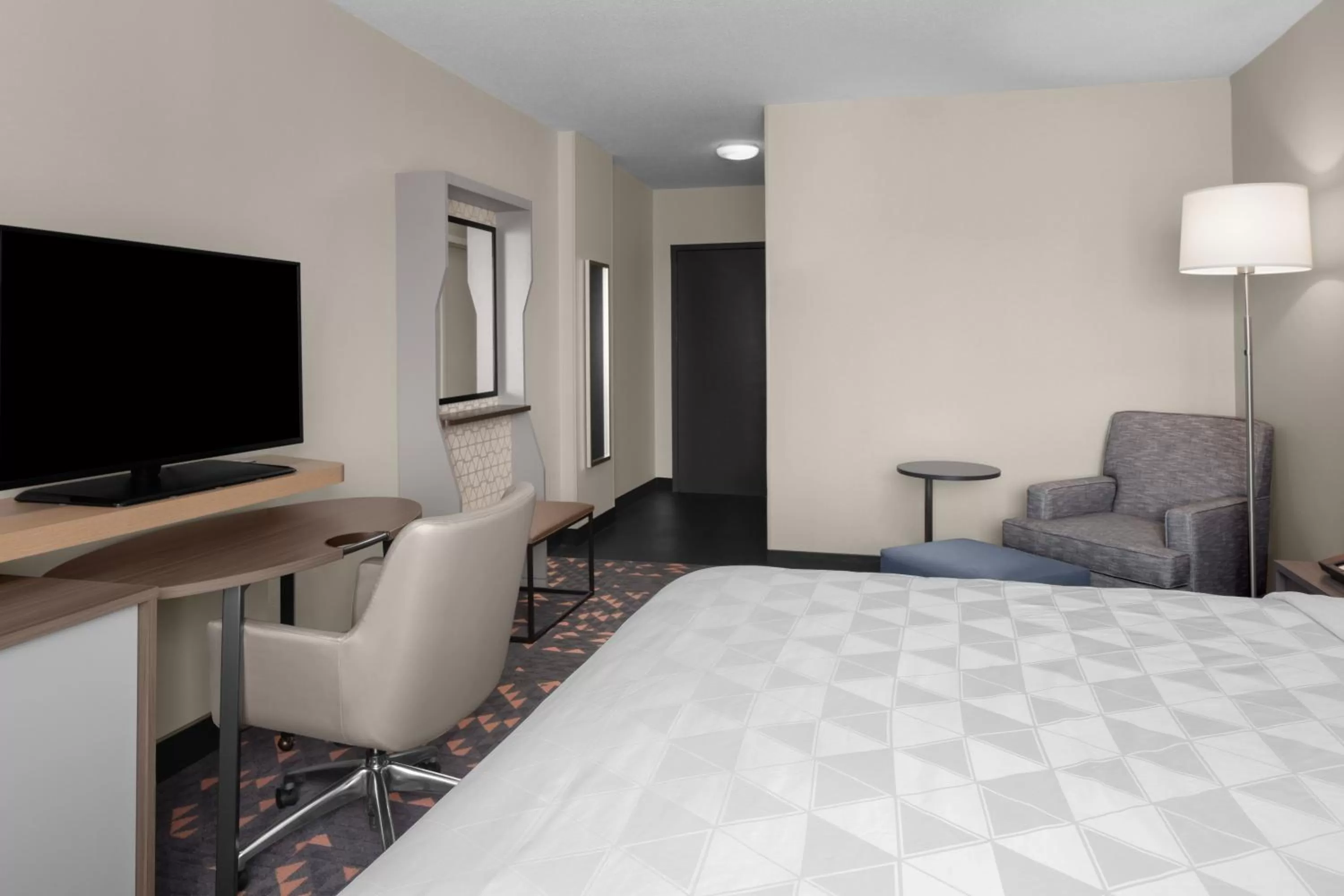 Photo of the whole room, Bed in Holiday Inn Hasbrouck Heights-Meadowlands by IHG