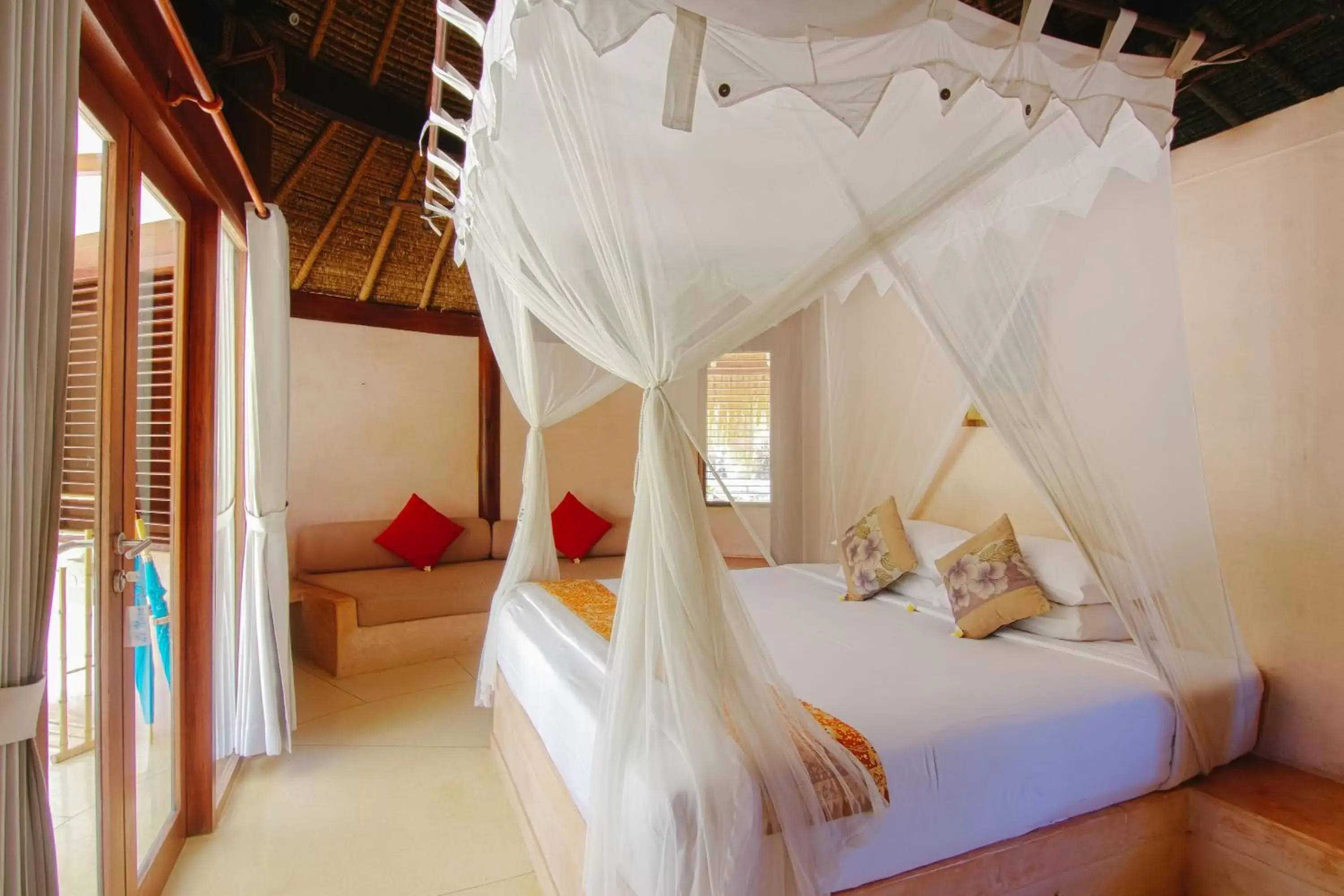 Guests, Bed in Le Nusa Beach Club