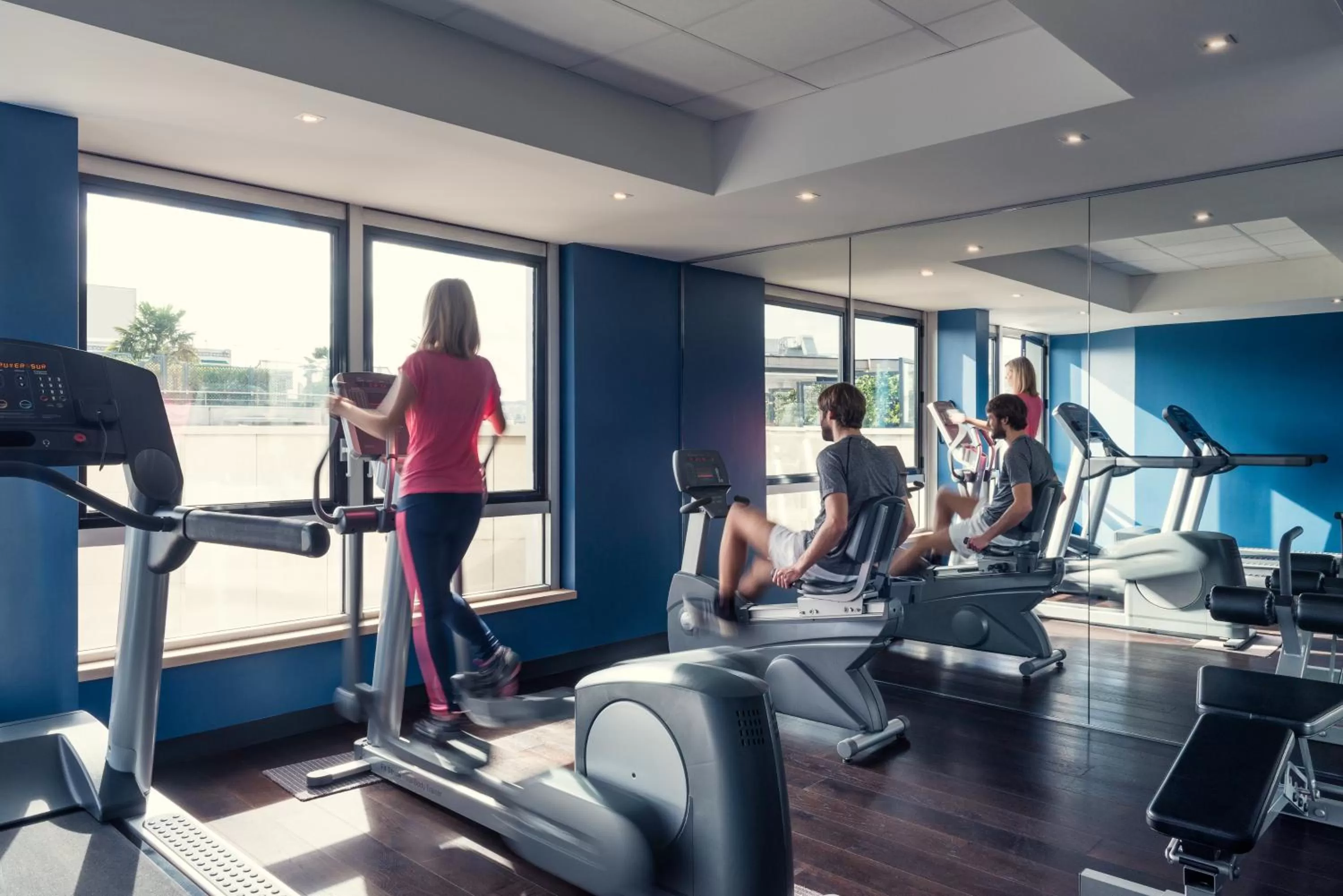 Fitness centre/facilities in Mercure Paris Boulogne