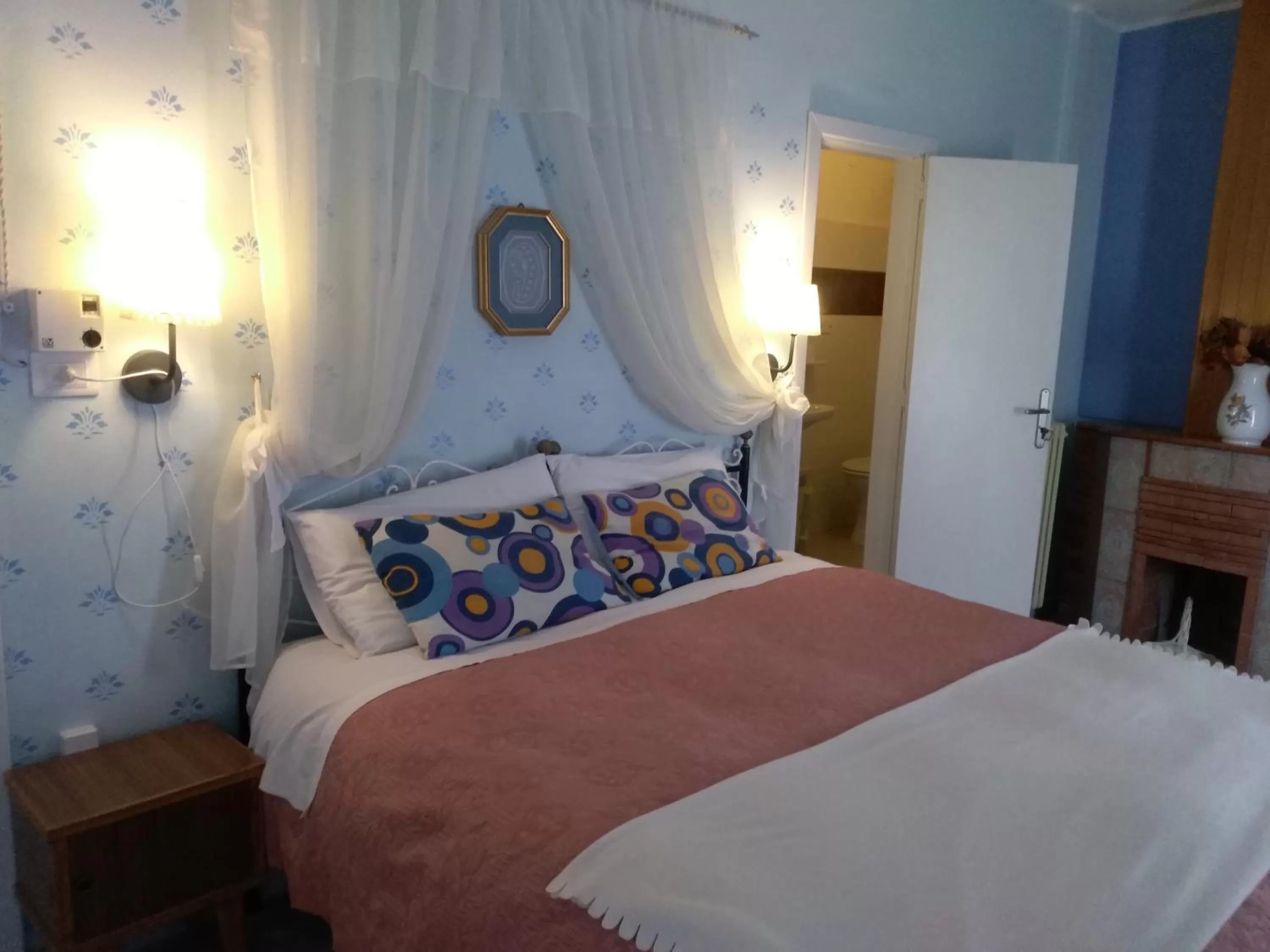 Bed in Hotel La Congiura dei Baroni