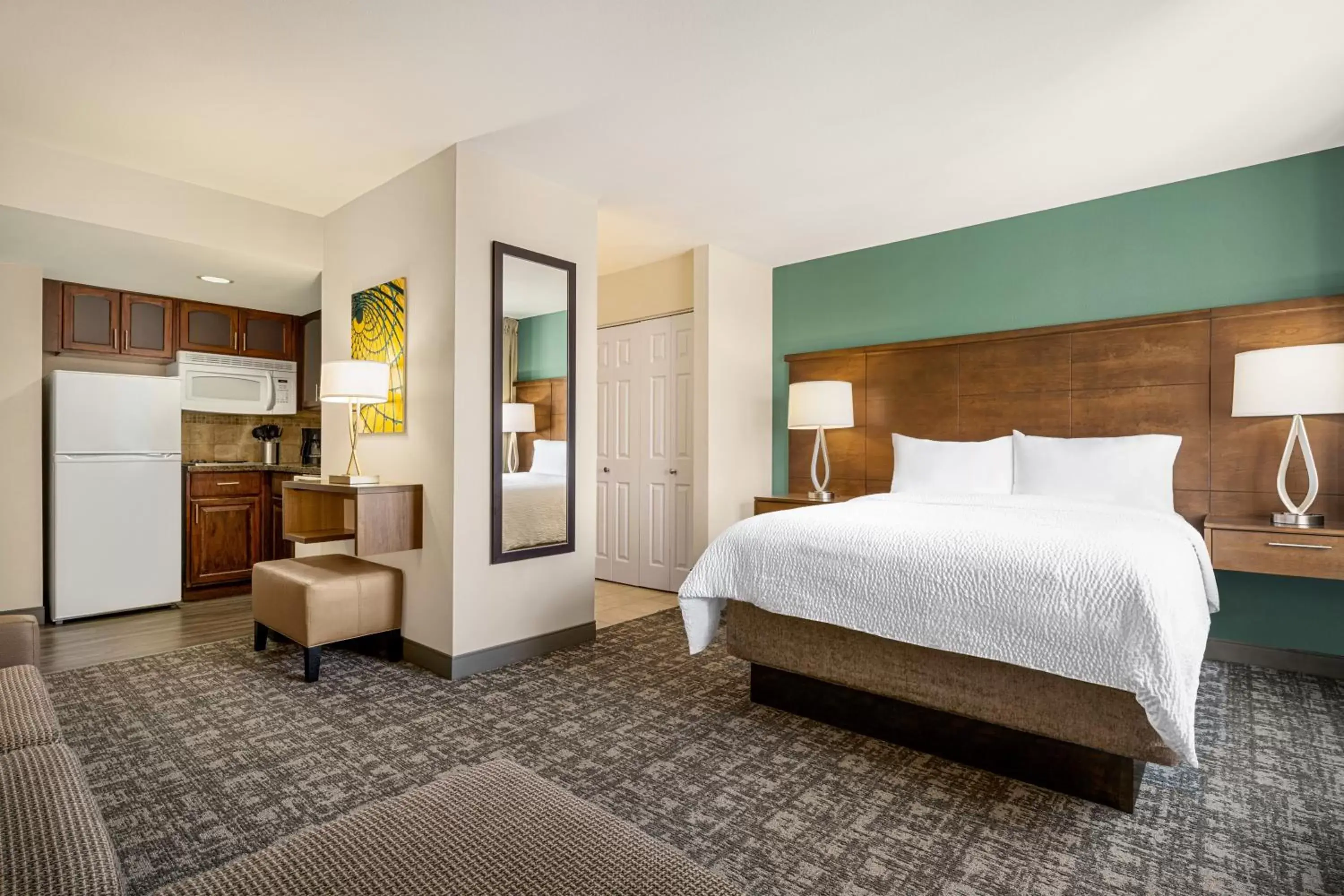 Photo of the whole room, Bed in Staybridge Suites Oklahoma City-Quail Springs, an IHG Hotel