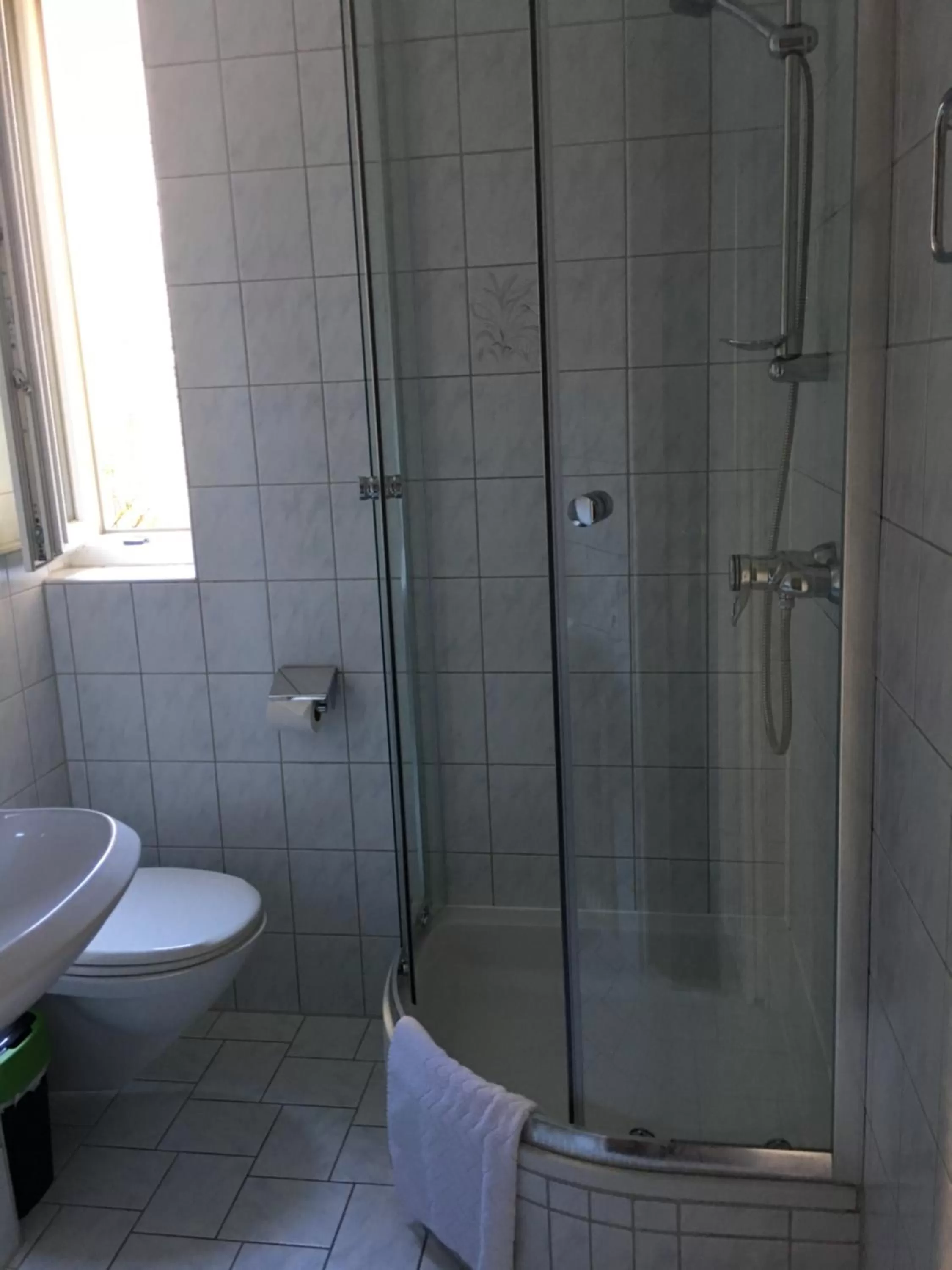 Shower in Smart Stay Rooms Feldkirch