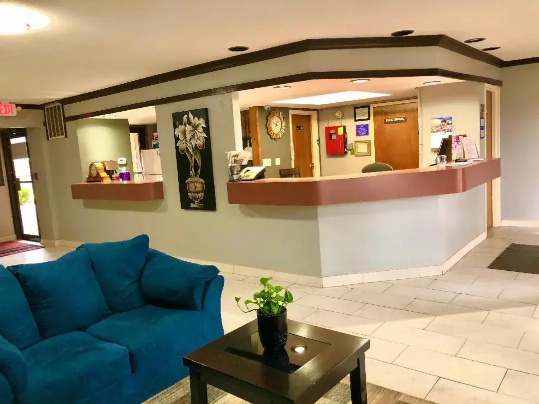 Lobby or reception, Lobby/Reception in Americas Best Value Inn Yukon