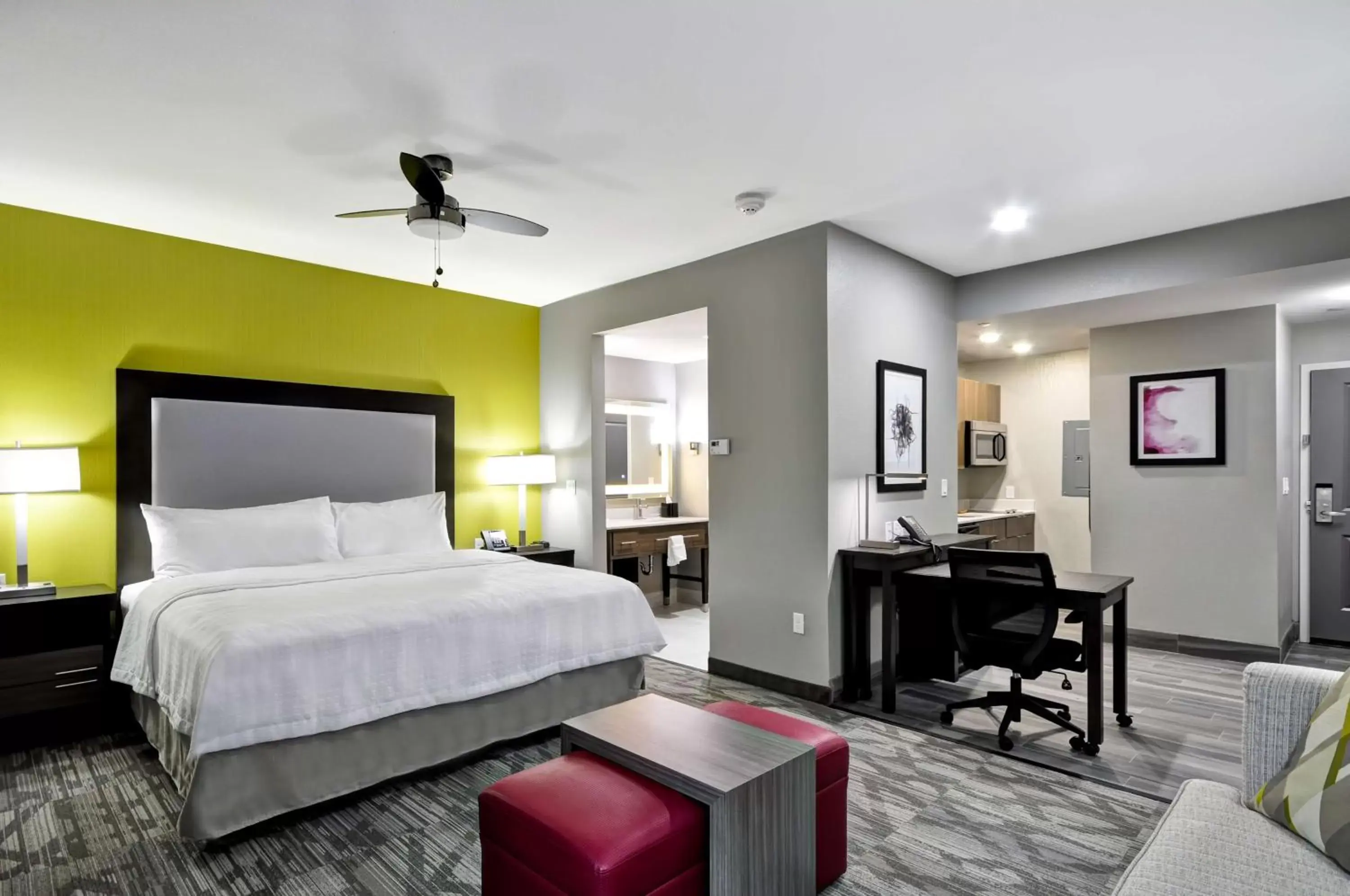 Bed in Homewood Suites by Hilton Tyler