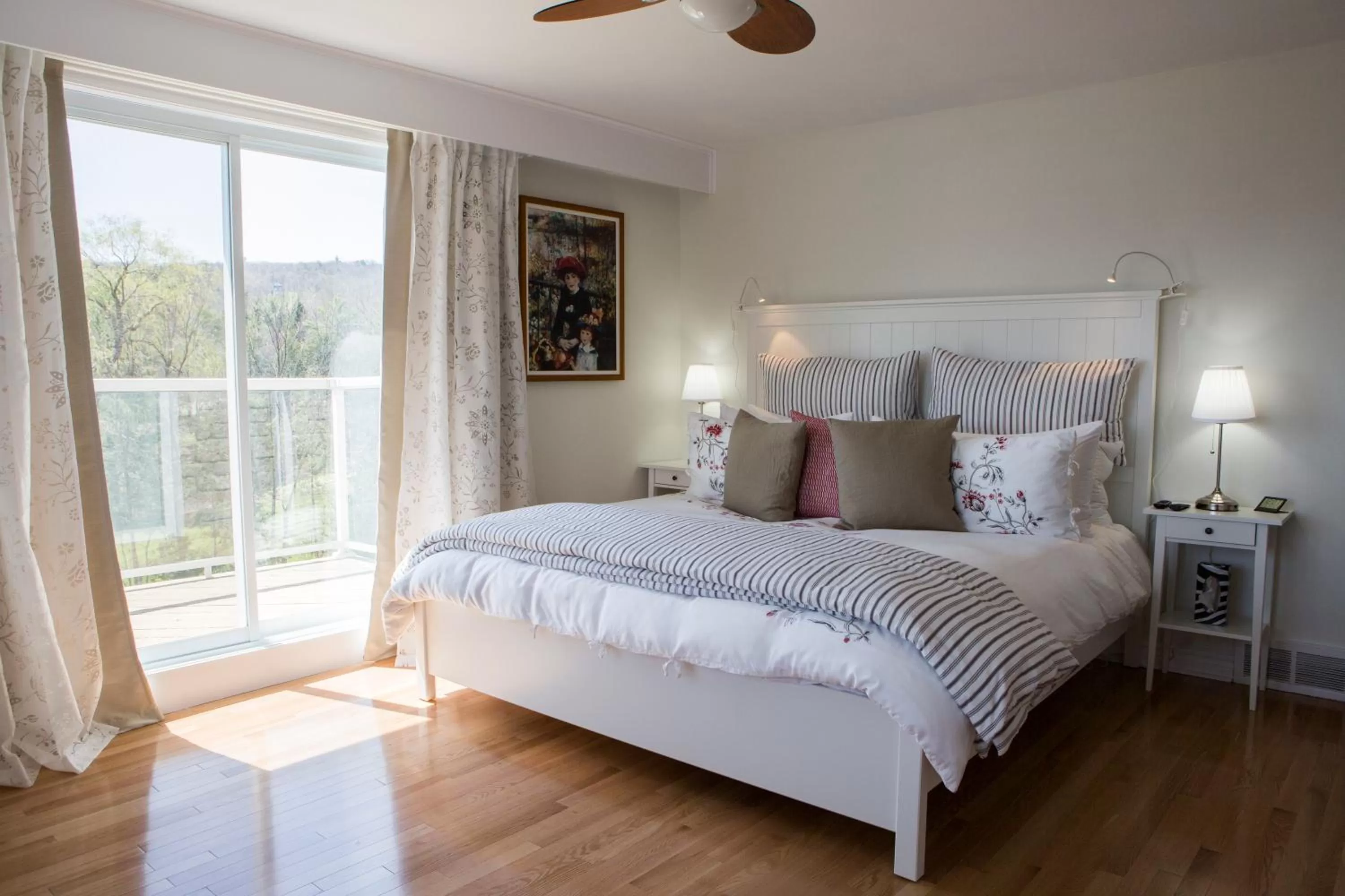 Bed in Auberge Tom B&B