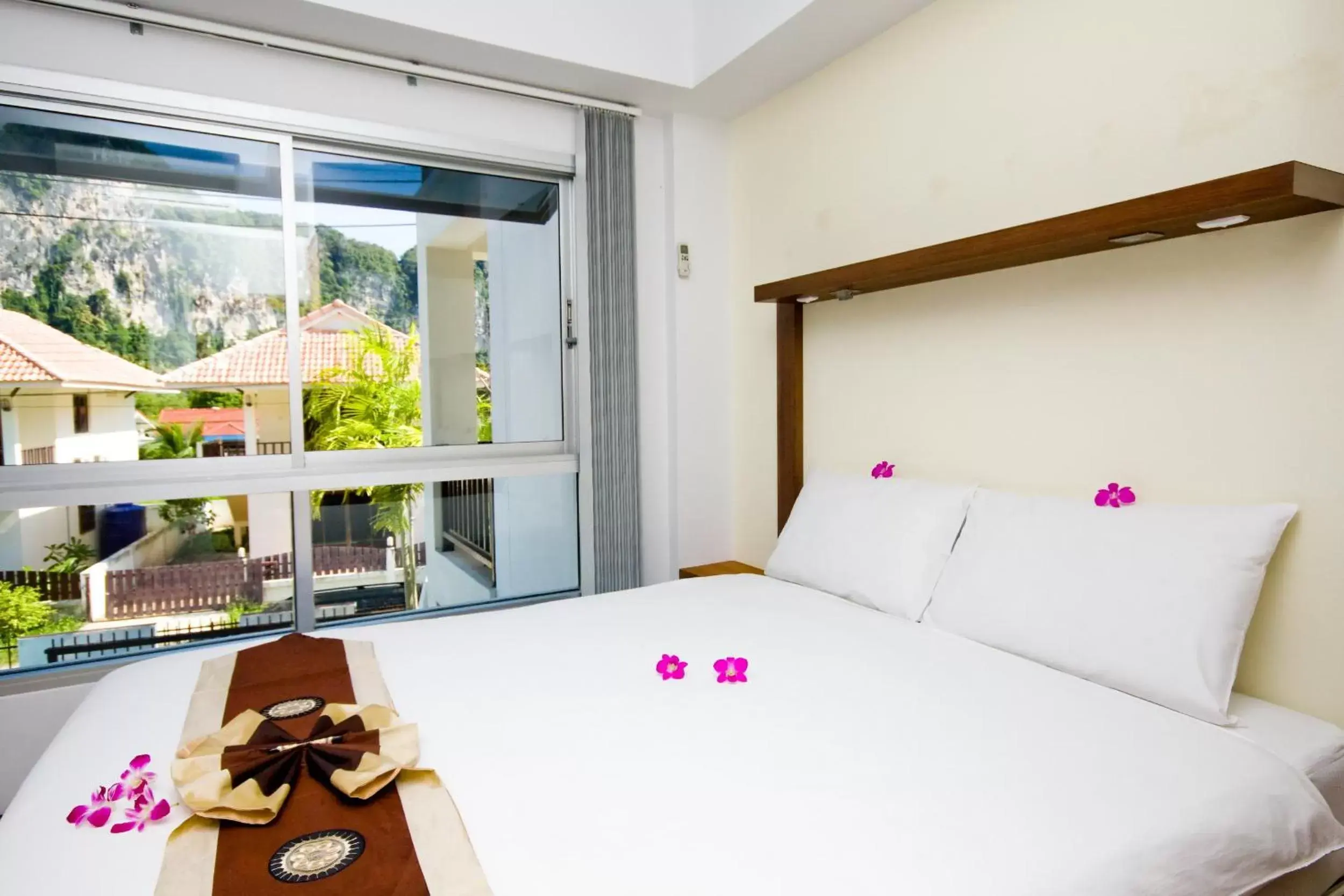 Bed in Krabi Apartment-SHA Extra Plus