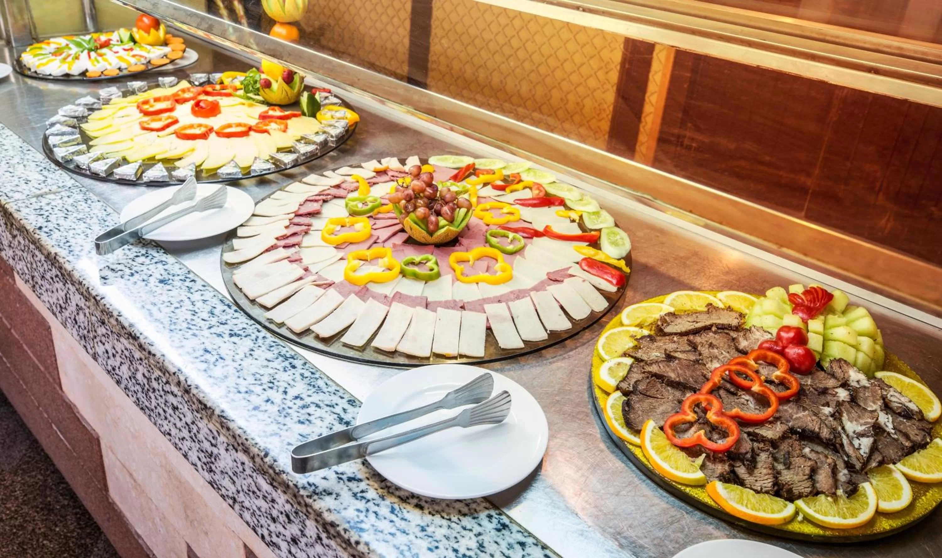 Restaurant/places to eat in Pyramisa Hotel Luxor