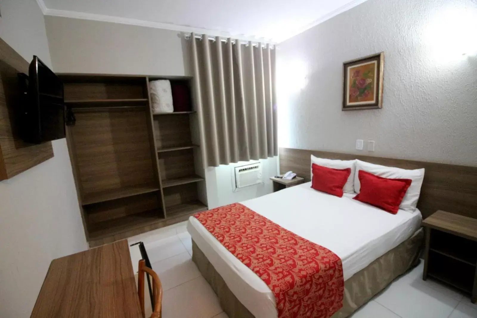 Photo of the whole room, Bed in Plaza Hotel São José dos Campos