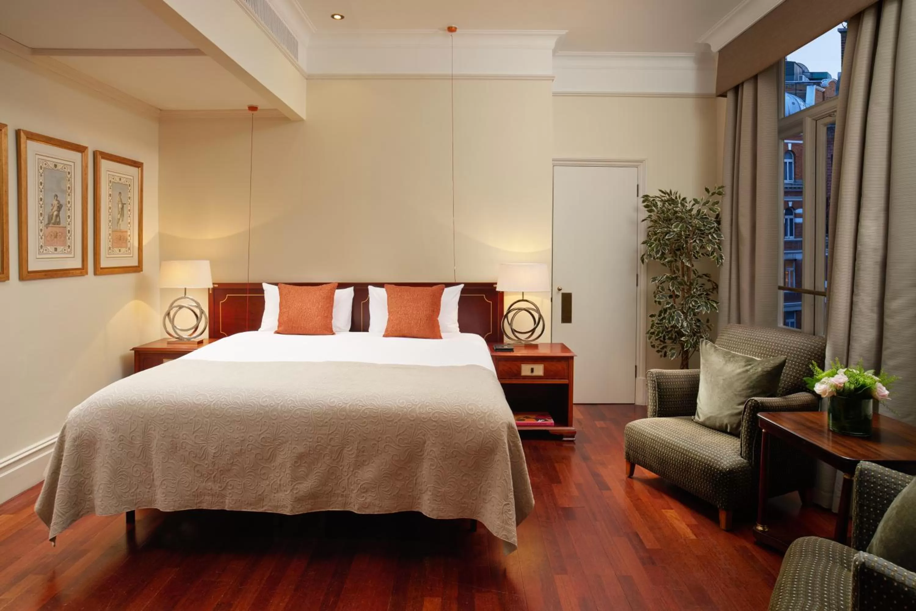 Standard  Room - Disability Access in St. James' Court, A Taj Hotel, London