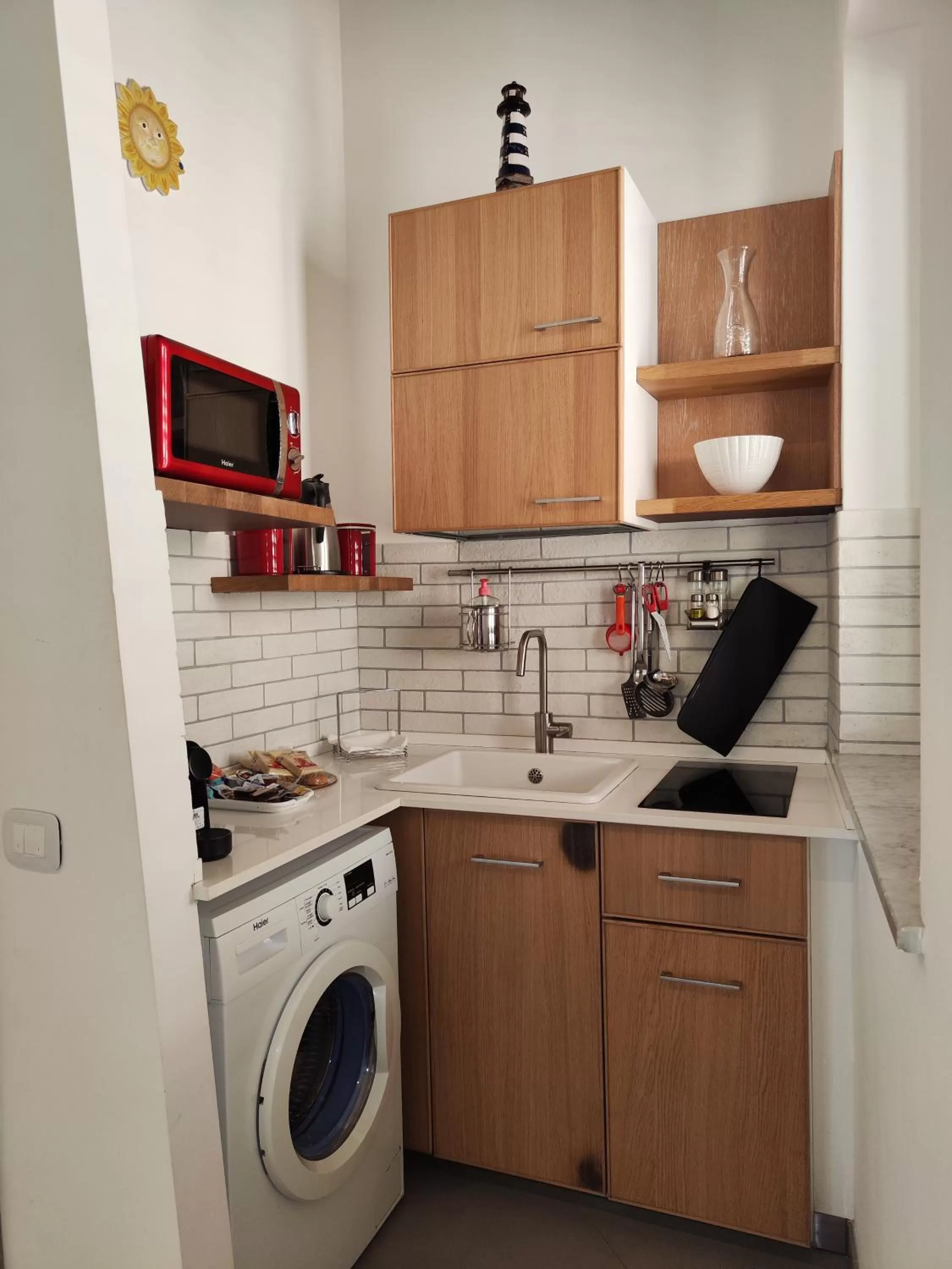 Kitchen or kitchenette in San Francesco Rooms and Apartment with Terrace in Palermo Locazione Turistica