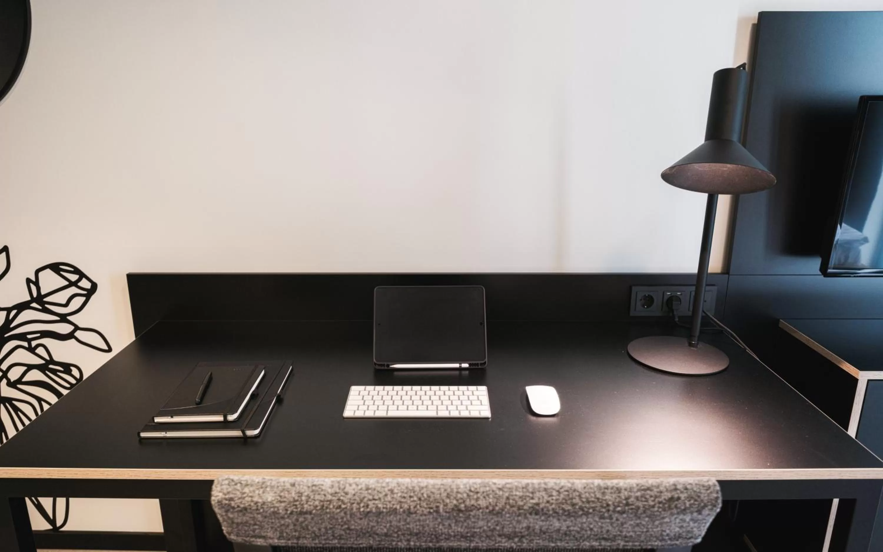 hair dresser in MoLiving - Design Hotel & Apartments Düsseldorf-Neuss