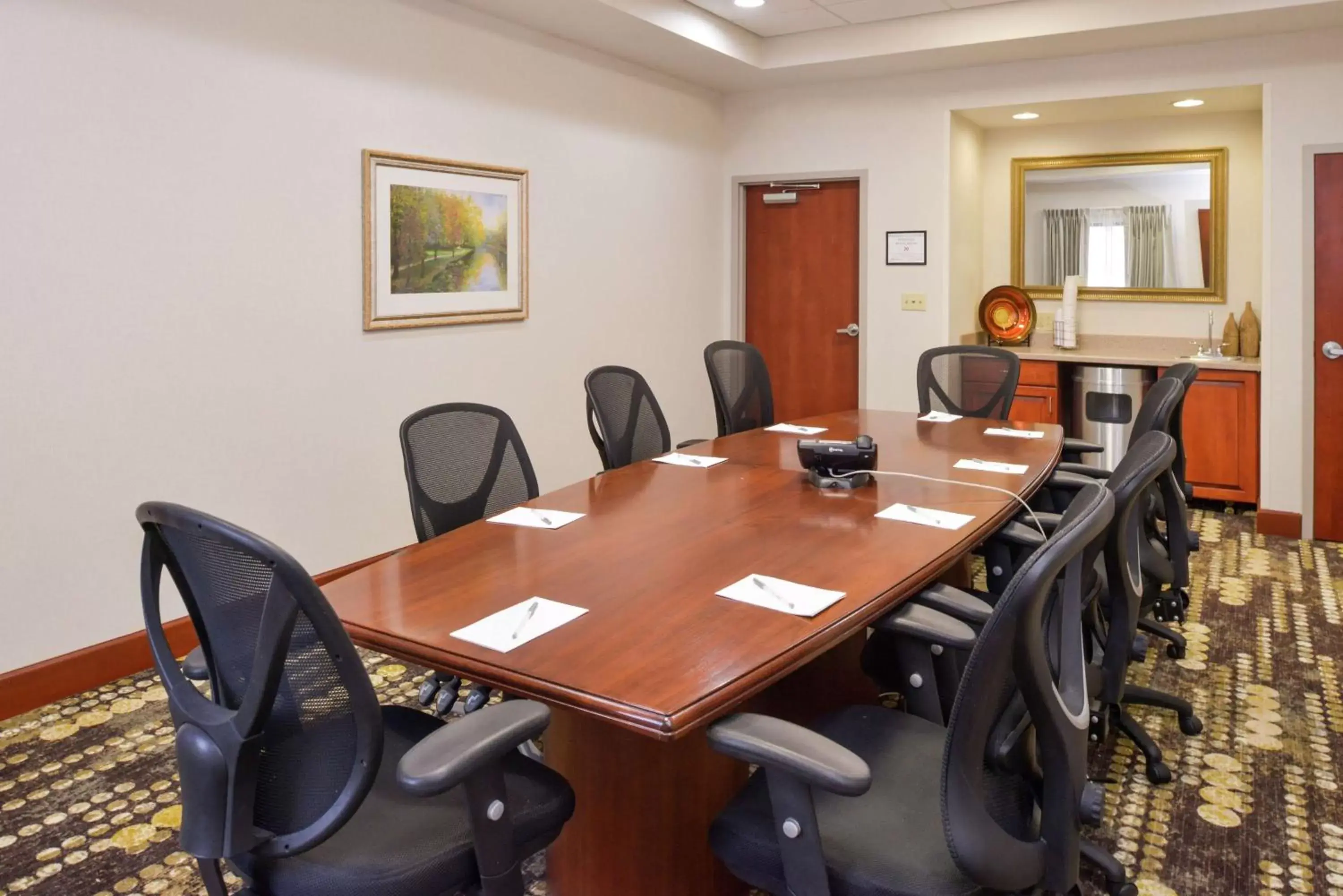 Meeting/conference room in Hampton Inn & Suites Wilmington