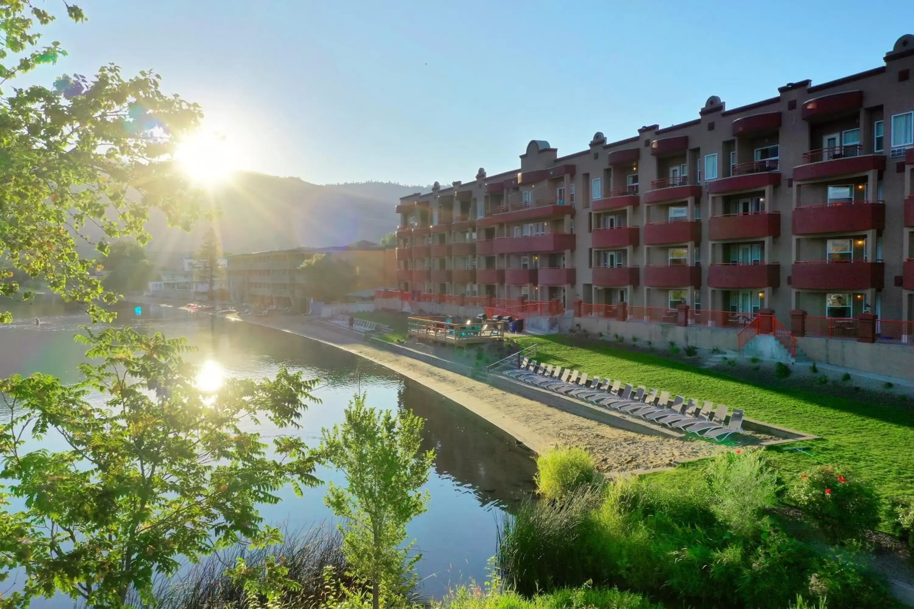 Property Building in Holiday Inn Hotel & Suites Osoyoos, an IHG Hotel