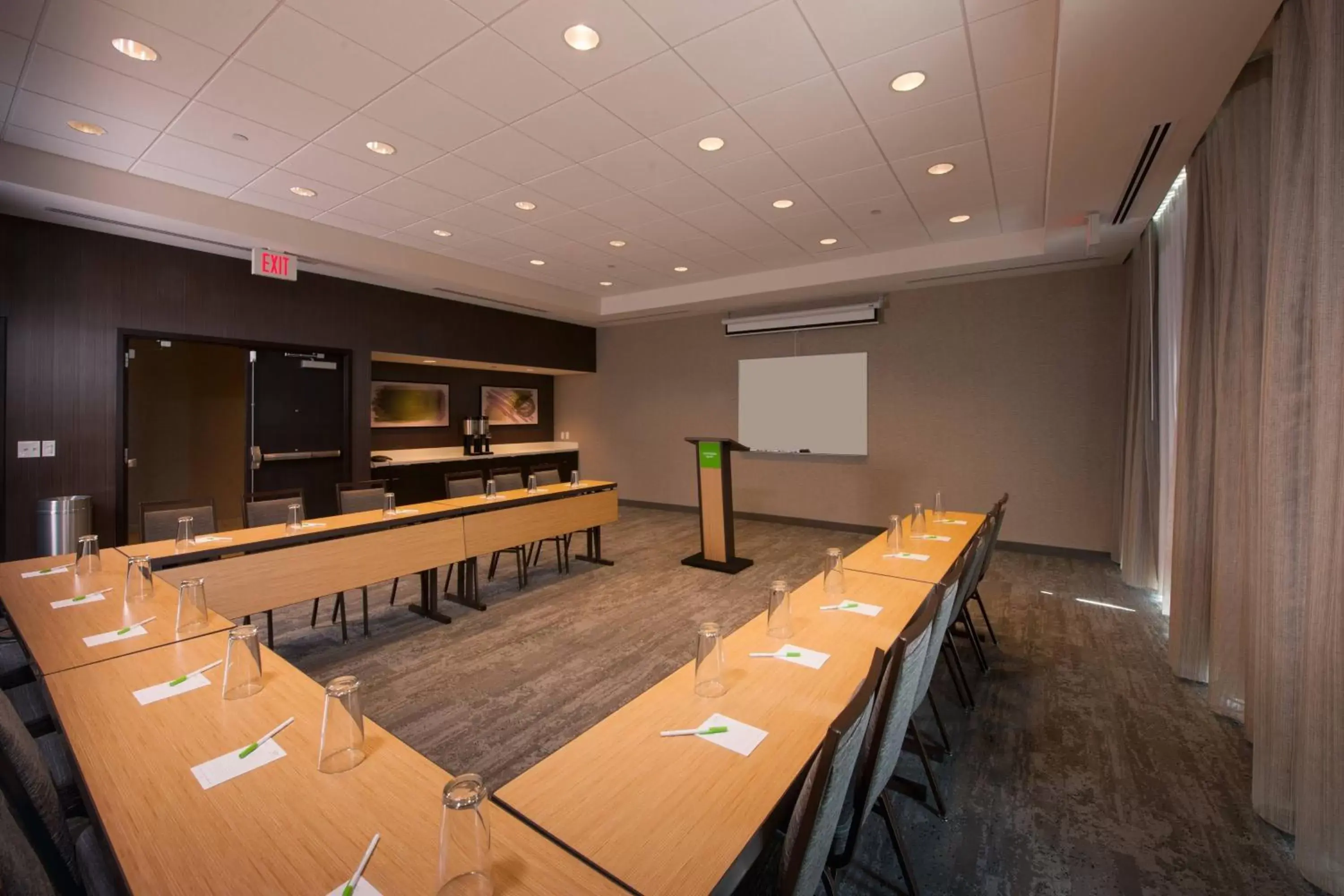 Meeting/conference room in Courtyard by Marriott Boston Littleton