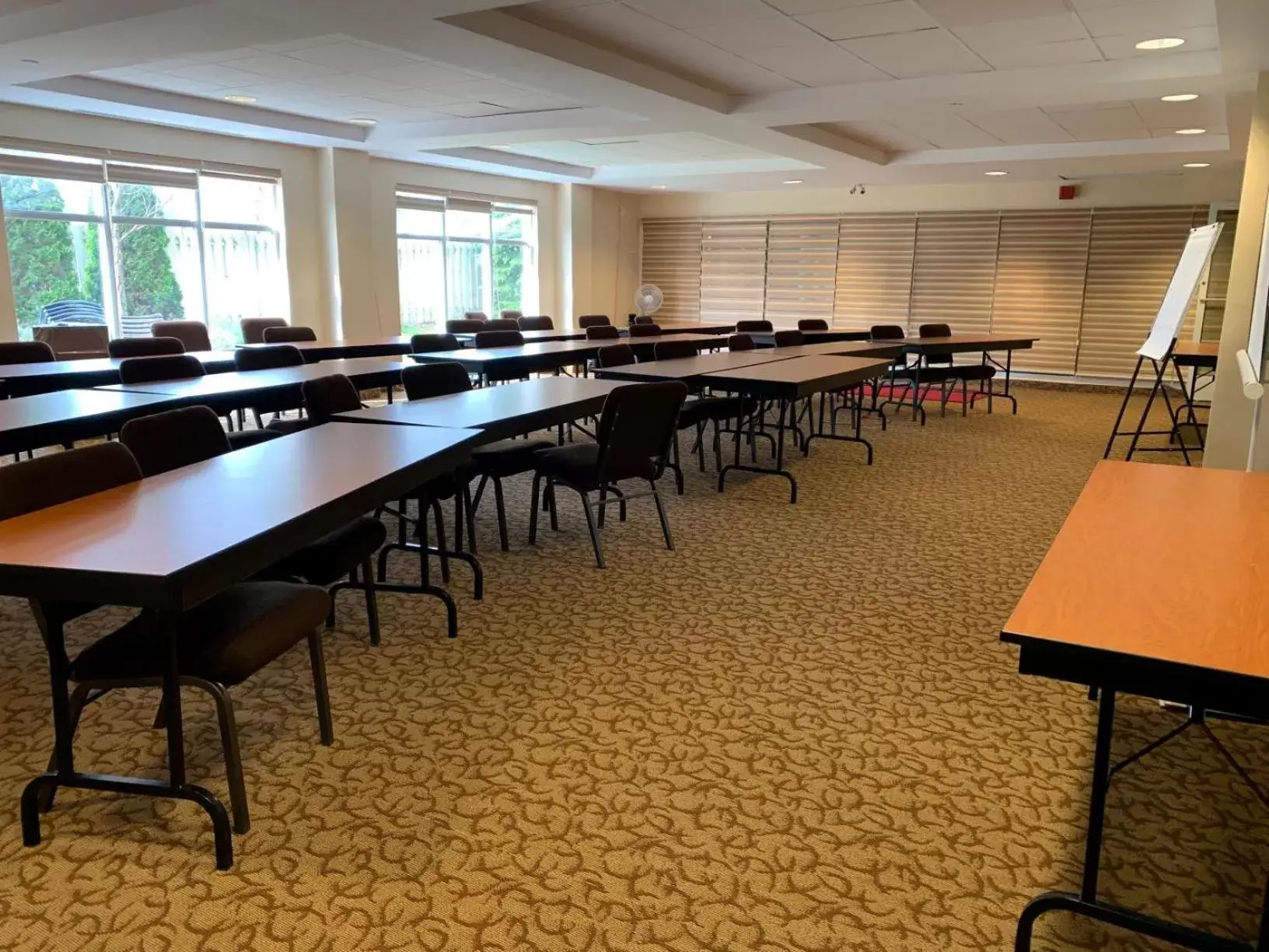 Meeting/conference room in Kitchener Inn & Suites