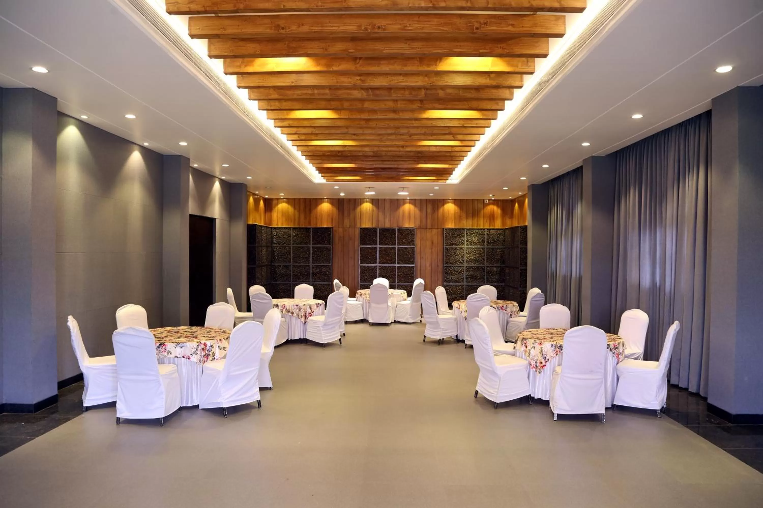 Banquet/Function facilities in Hotel AGC