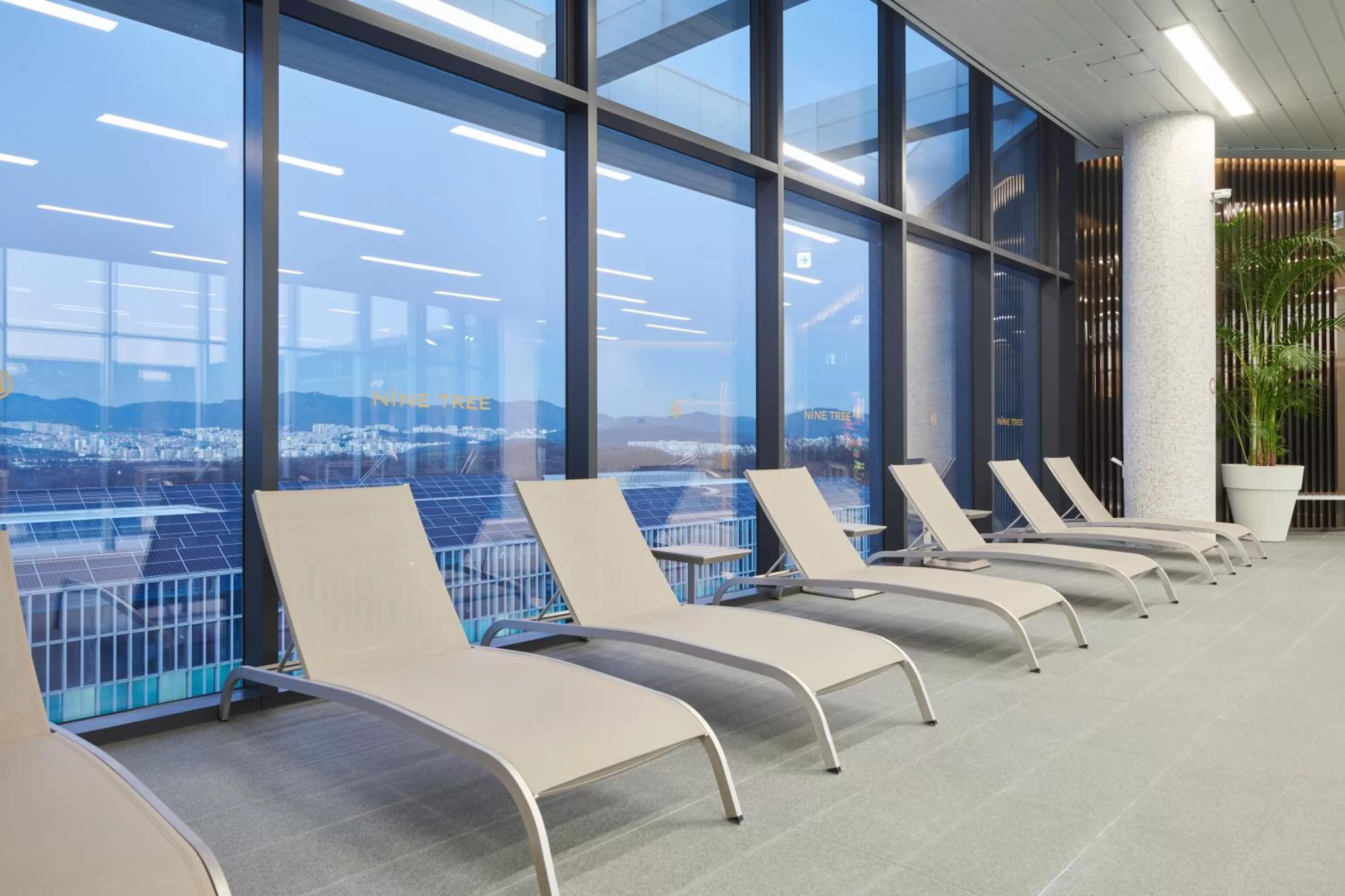 Business facilities in Nine Tree by Parnas Seoul Pangyo