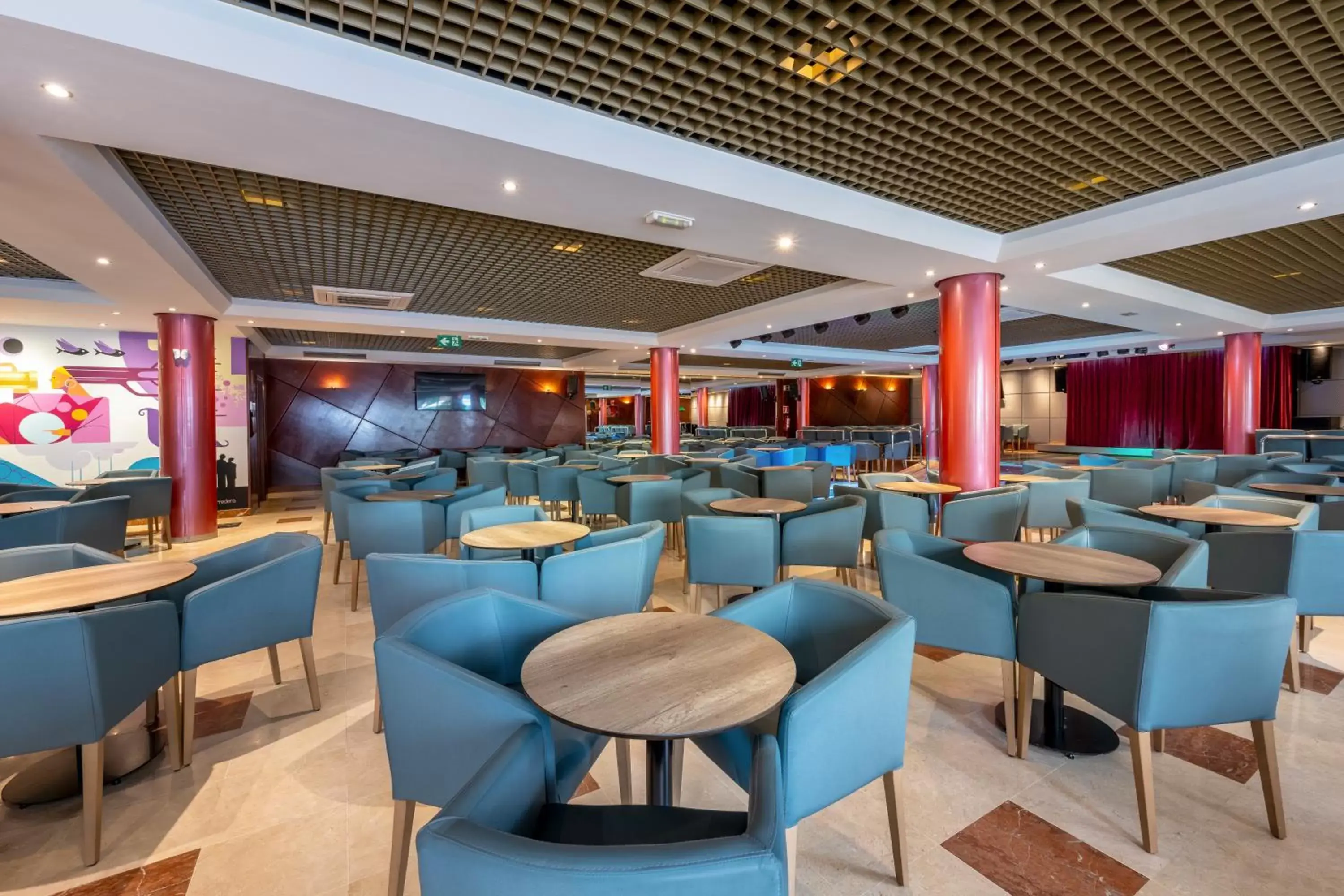 Lounge or bar, Restaurant/Places to Eat in Benidorm Plaza