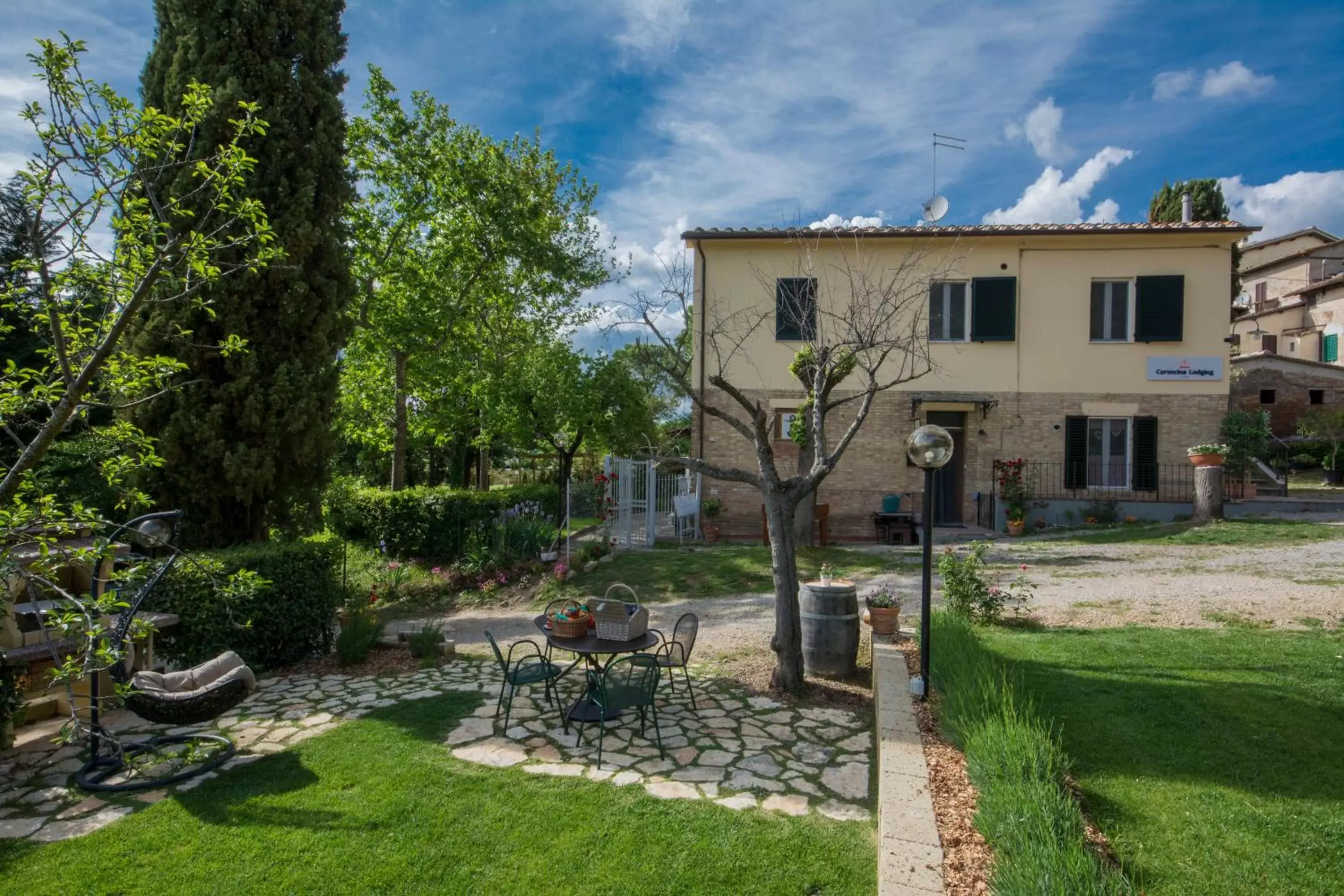 Garden view, Property Building in La Coroncina Lodging