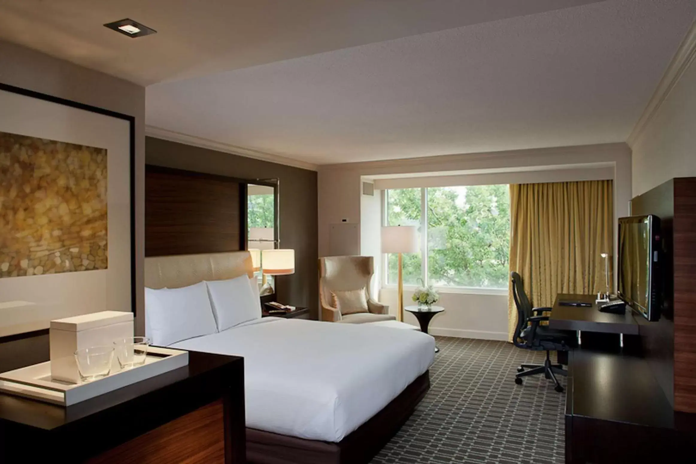 Bedroom in Hilton McLean Tysons Corner