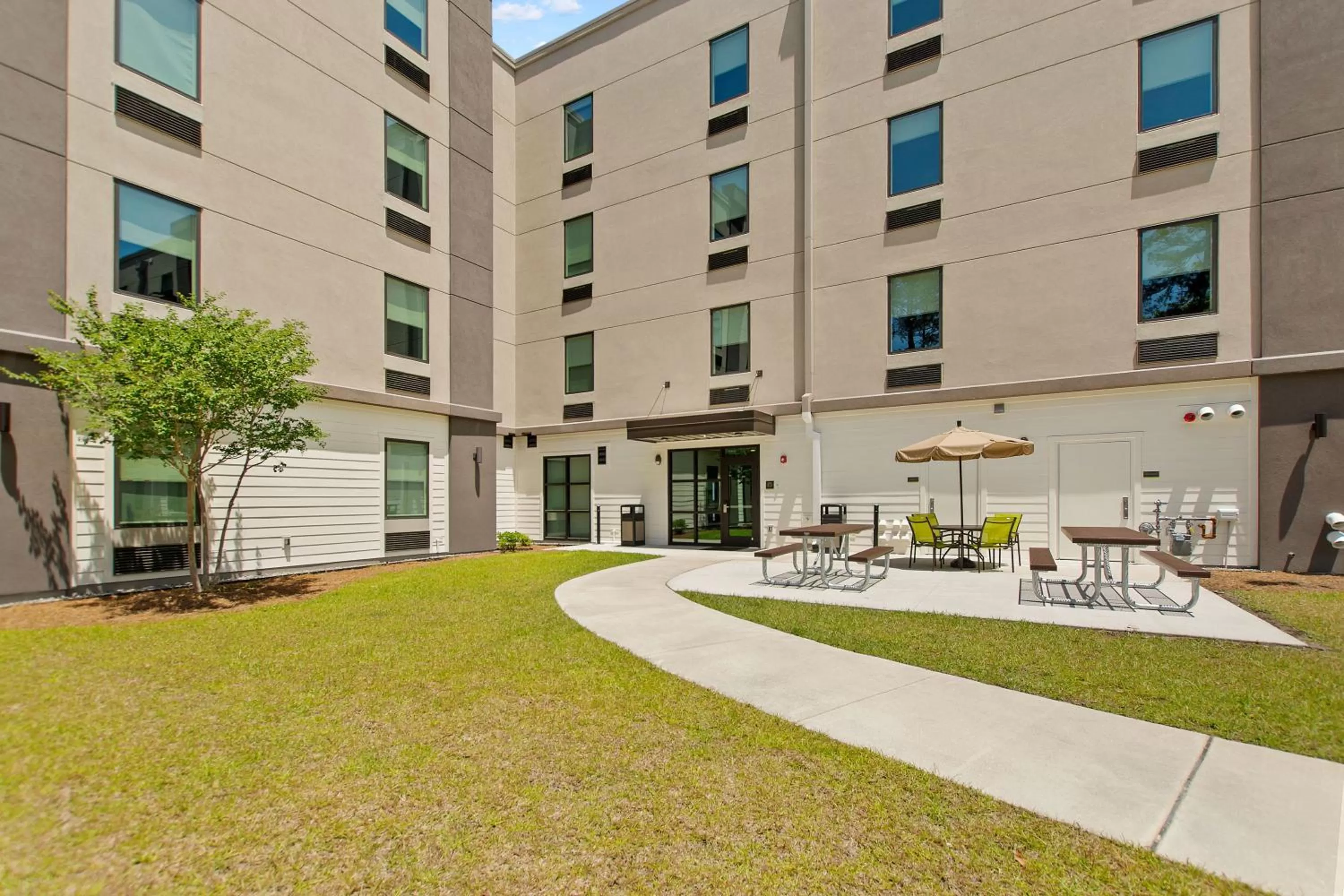 Property building in Extended Stay America Premier Suites - Bluffton - Hilton Head