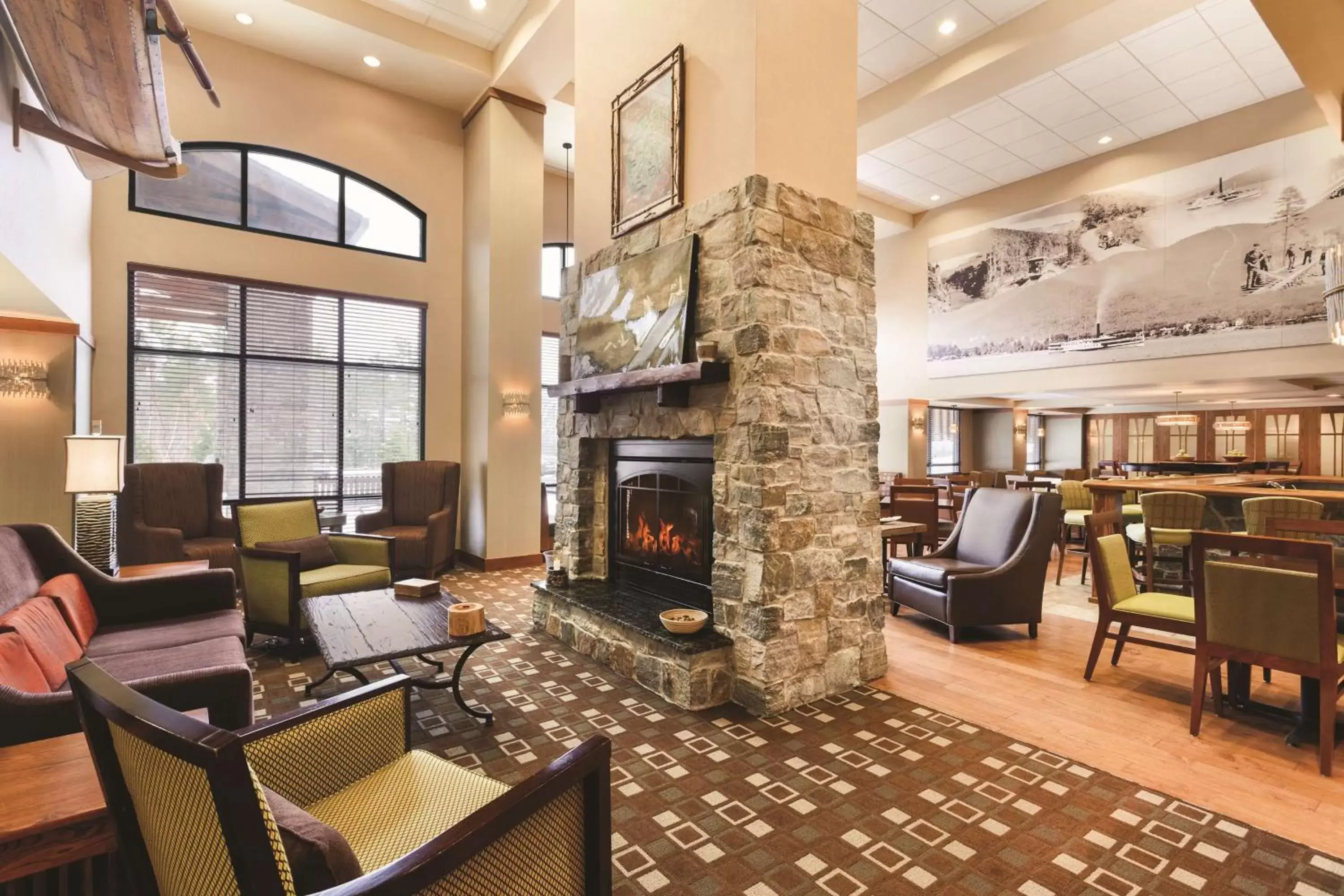 Lobby or reception, Lounge/Bar in Hampton Inn & Suites Lake George