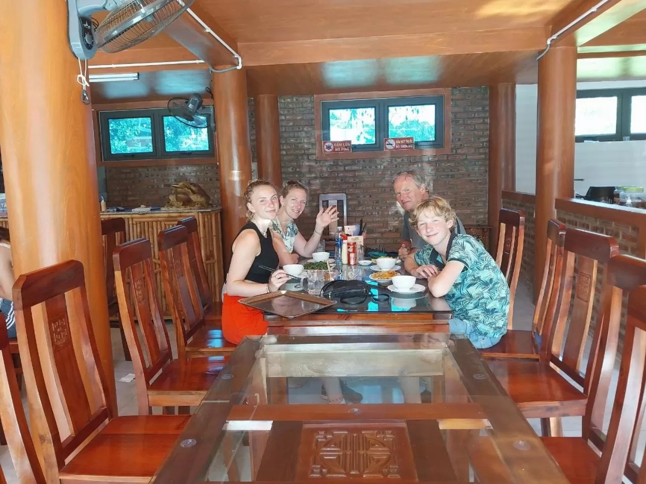 Restaurant/places to eat in Trang An Elegant Homestay