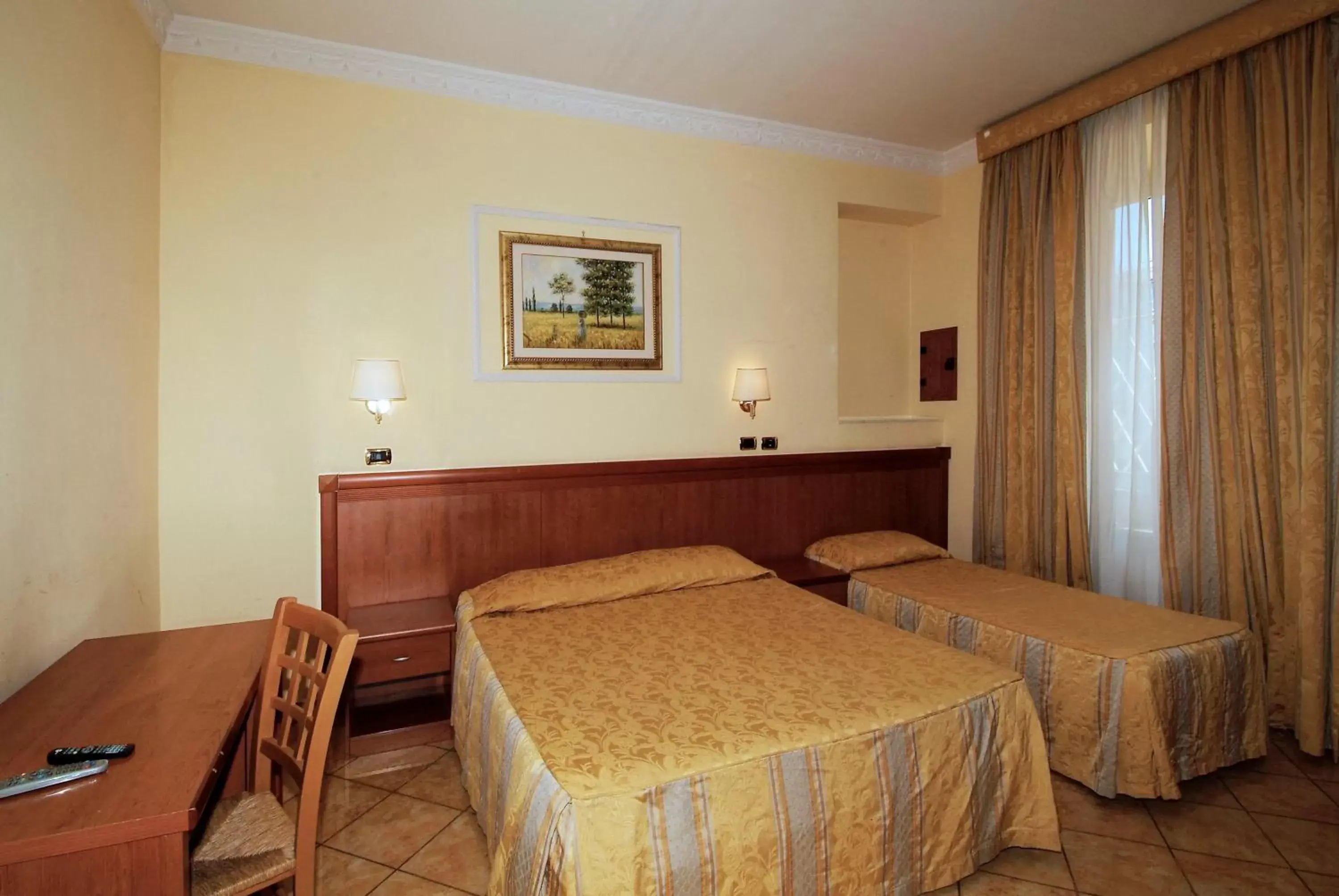 Photo of the whole room, Room Photo in Hotel Meridiana