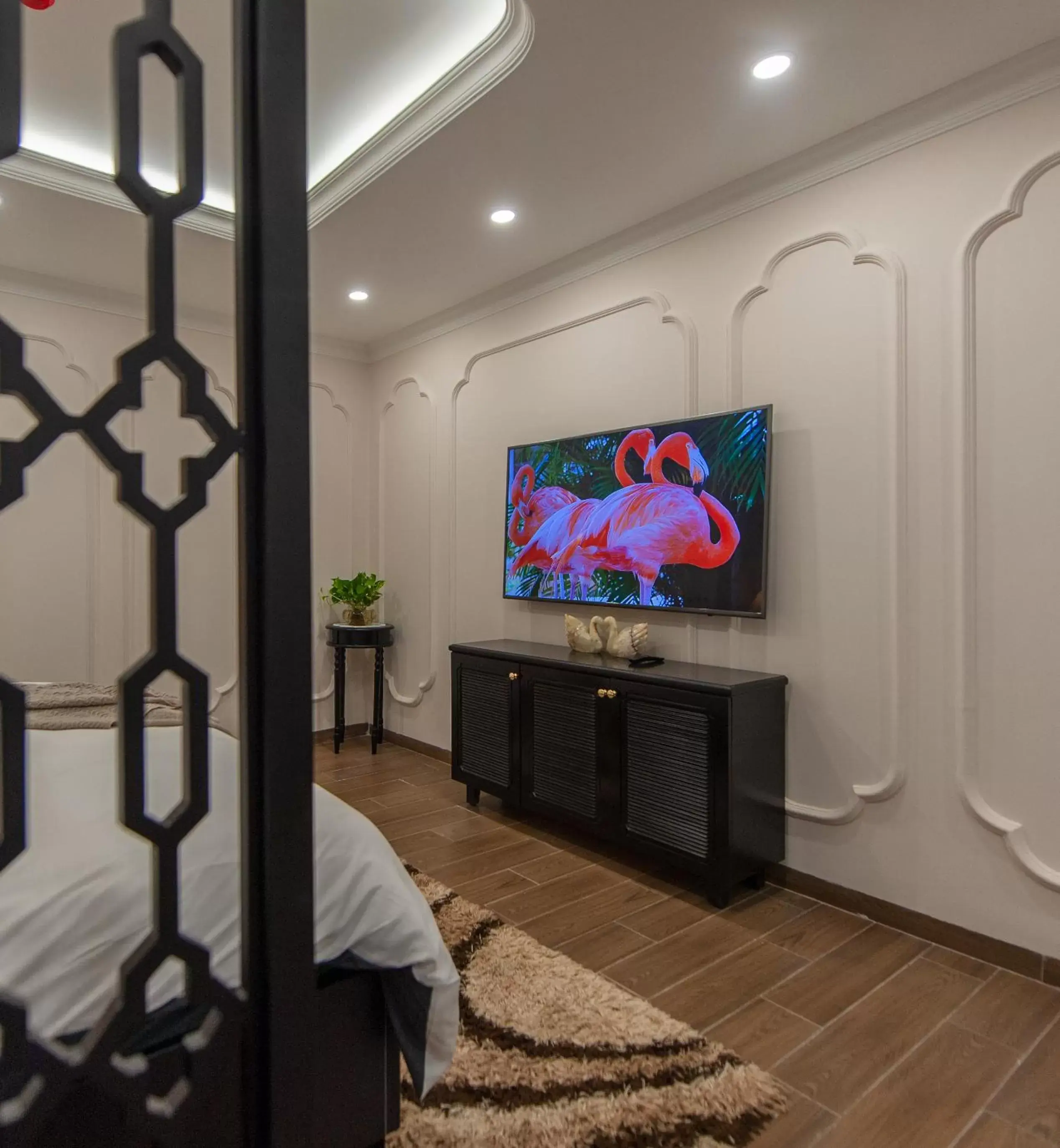 Bedroom, TV/Entertainment Center in Pavillon Garden Hotel Nha Trang