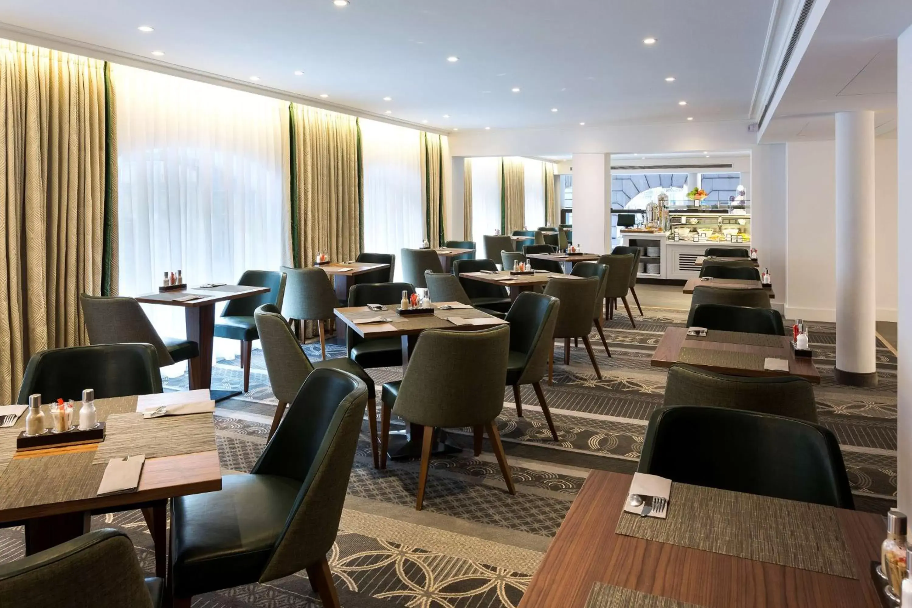 Dining area, Restaurant/Places to Eat in Hilton Paris Opera