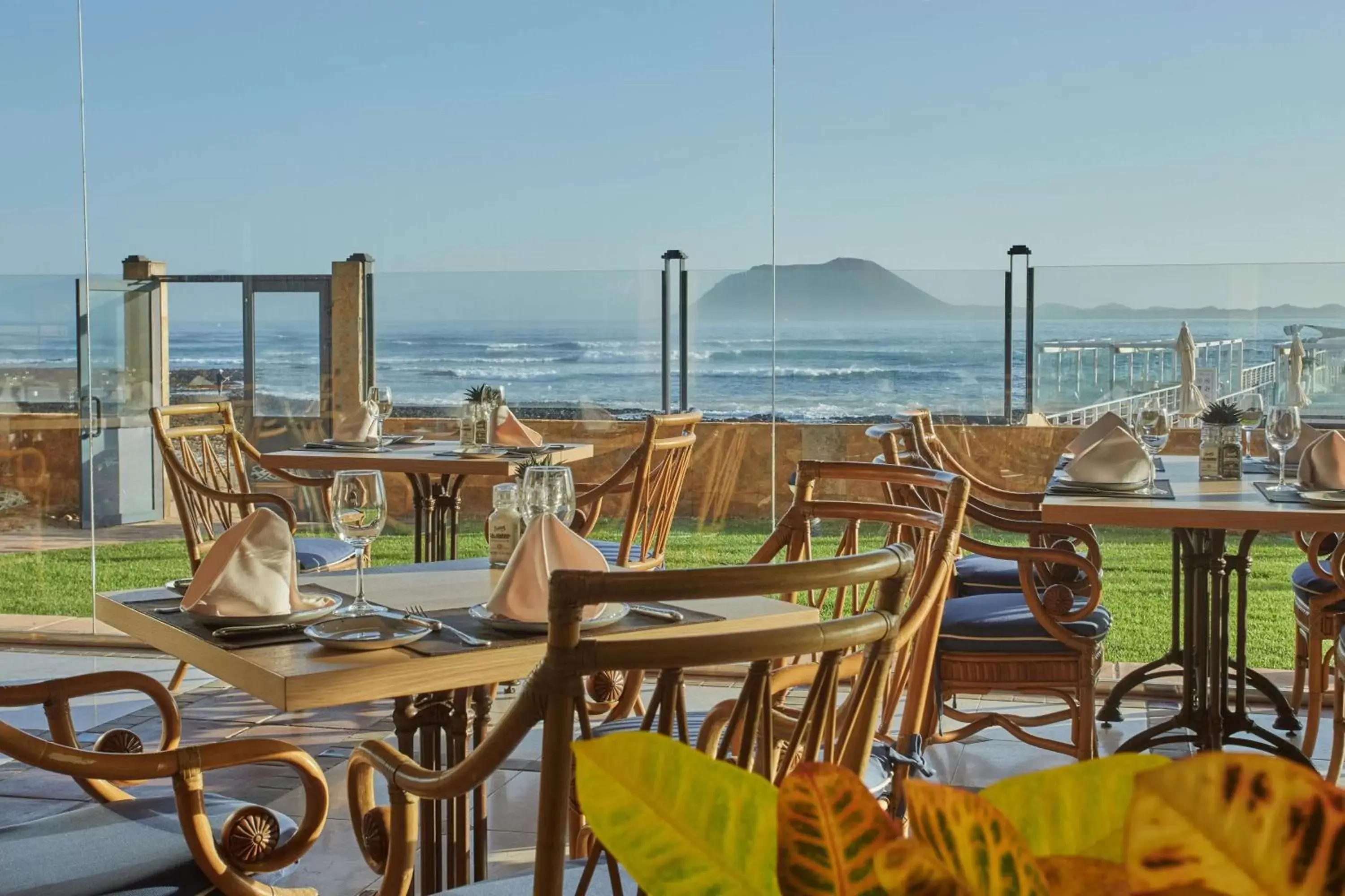 Balcony/Terrace, Restaurant/Places to Eat in Secrets Bahía Real Resort & Spa Adults only