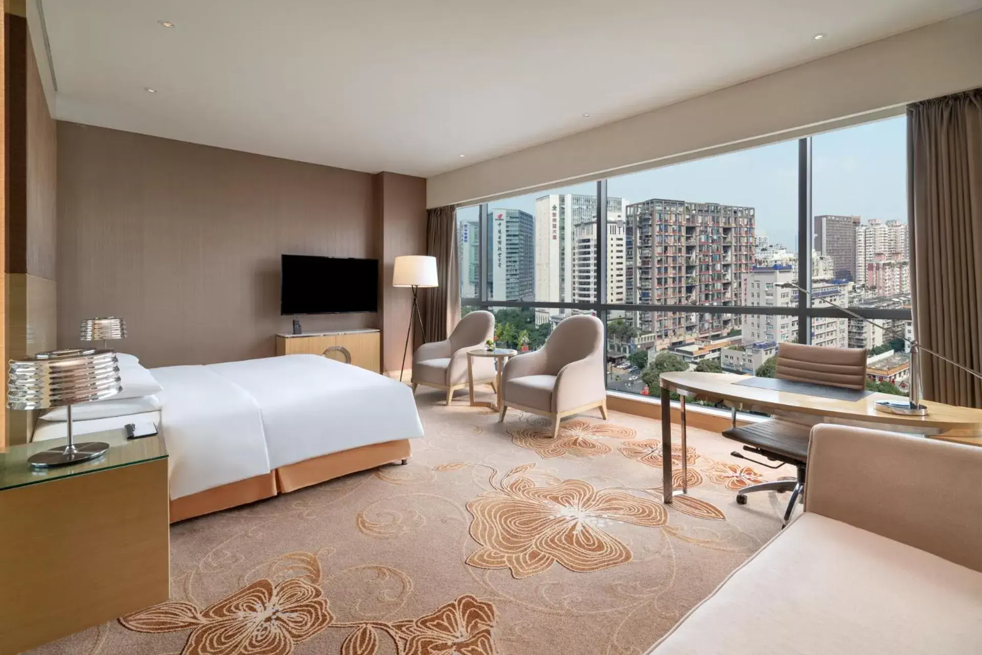 Photo of the whole room in Renaissance Chengdu Hotel