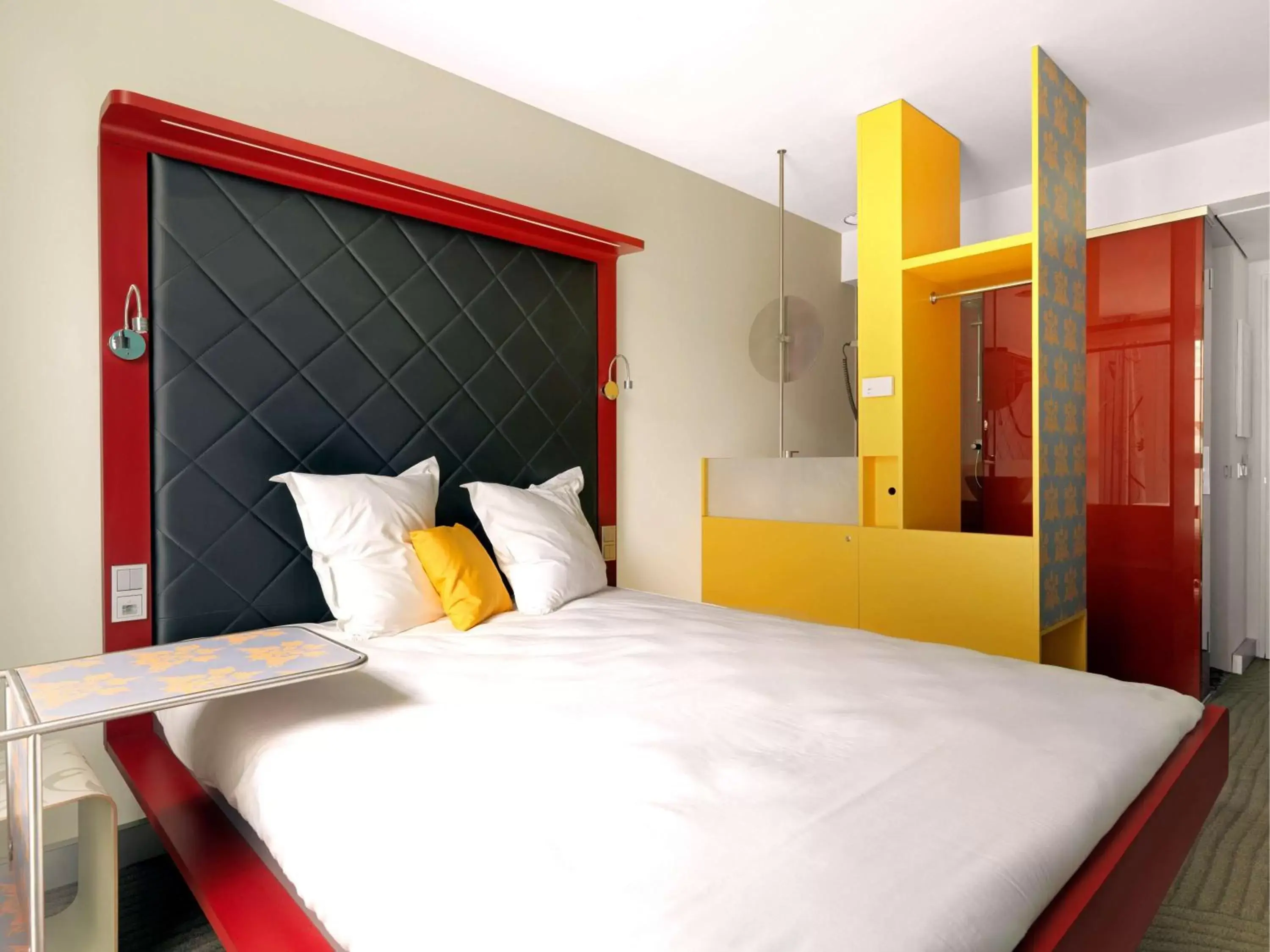 Bedroom, Bed in ibis Styles Hotel Berlin Mitte Bedroom, Bed in ibis Styles Hotel Berlin Mitte