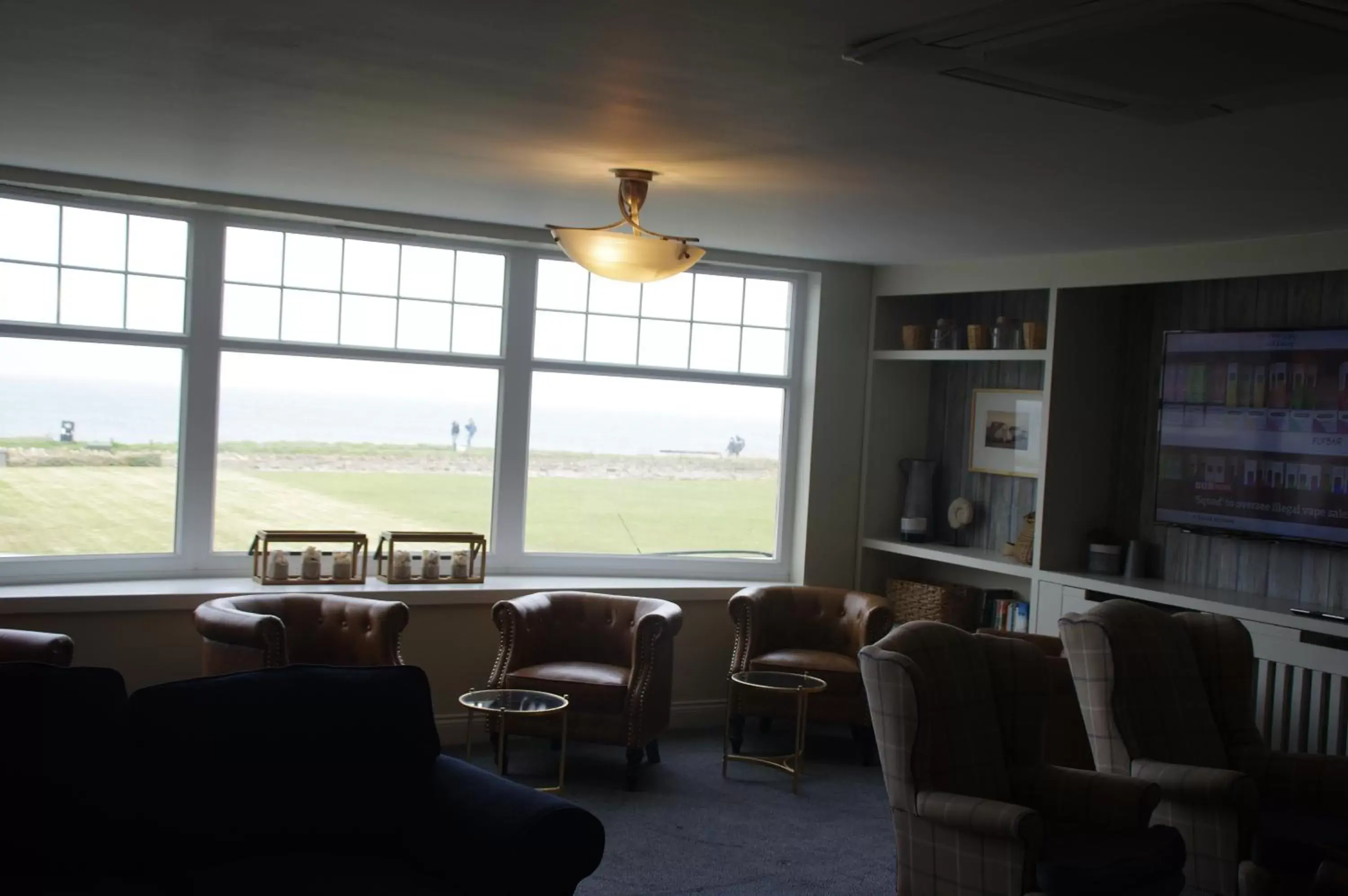 Lounge or bar, Seating Area in Beach House Hotel