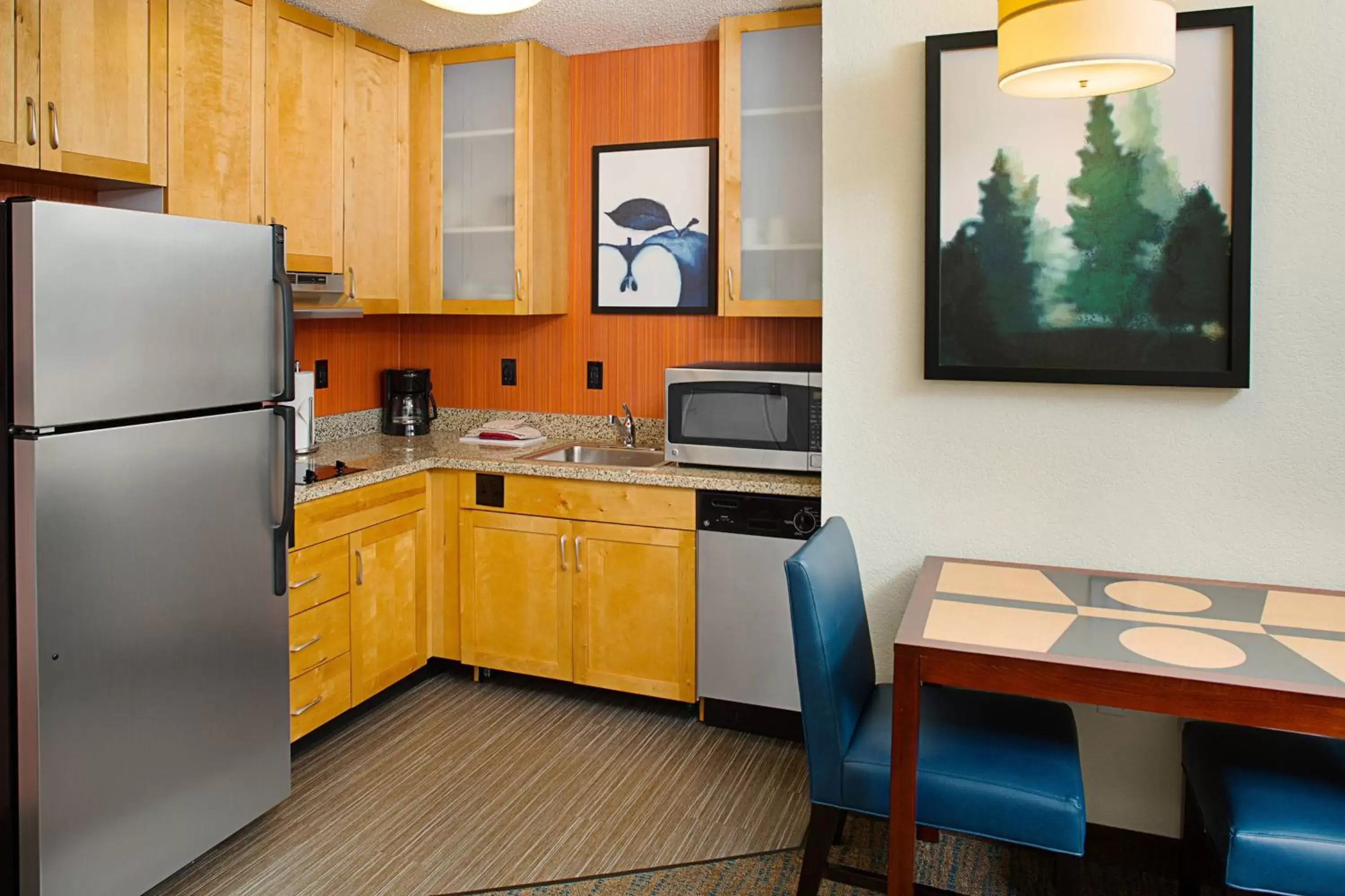 Kitchen or kitchenette, Kitchen/Kitchenette in Residence Inn Seattle Bellevue Downtown