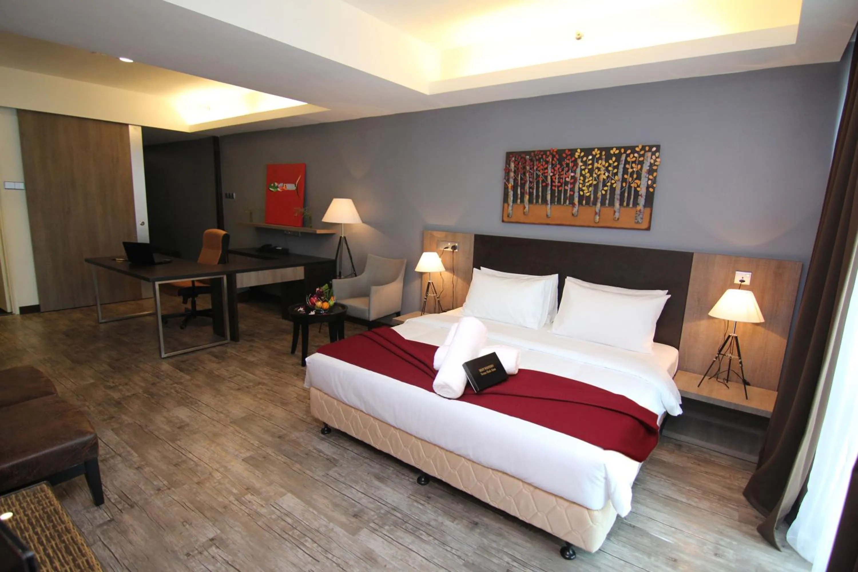Bedroom, Bed in Nexus Regency Suites & Hotel