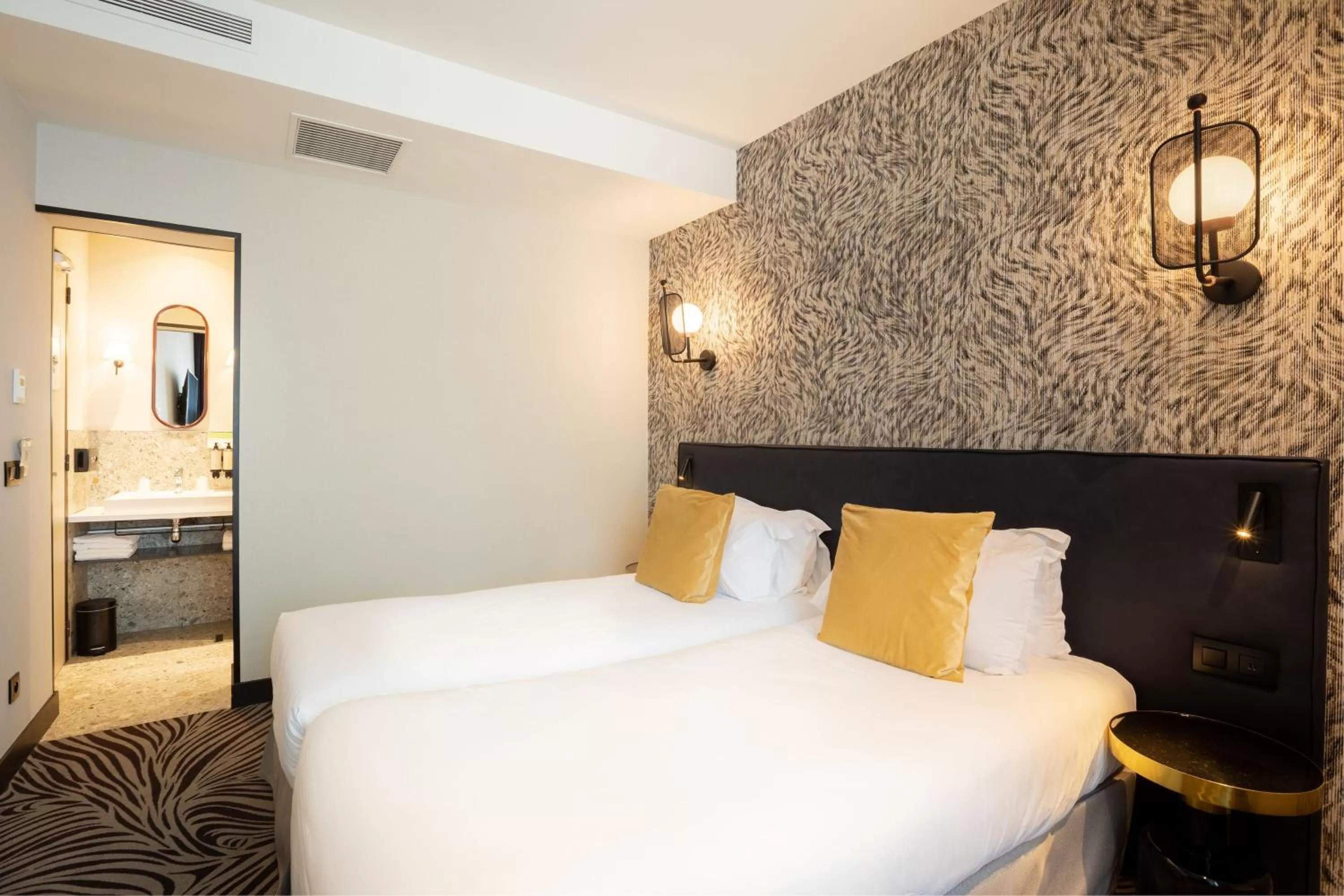 Bed in Hôtel Prince Albert Gare de Lyon