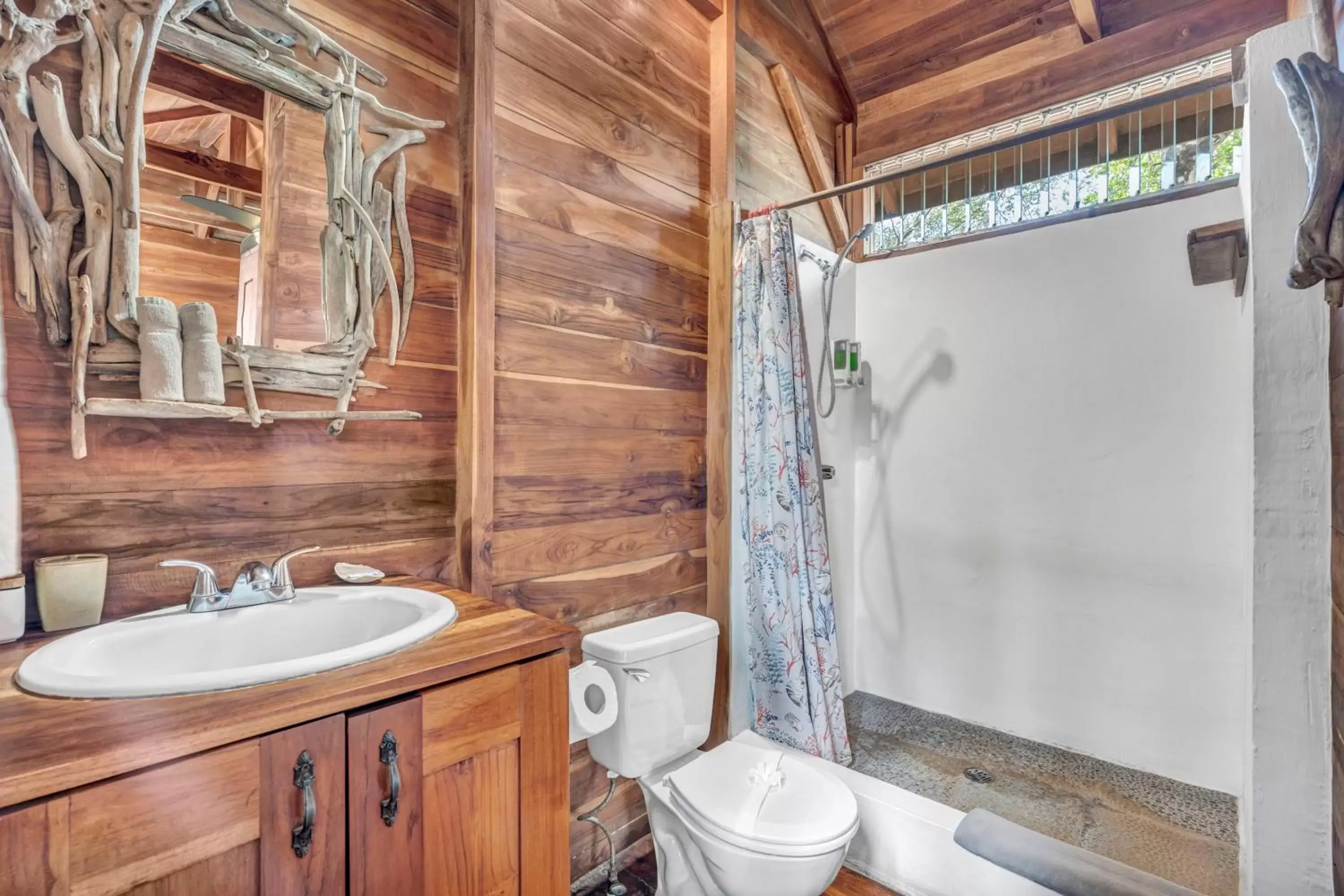 Bathroom in The Beach Bungalows - Digital Nomad Friendly - Adults Only