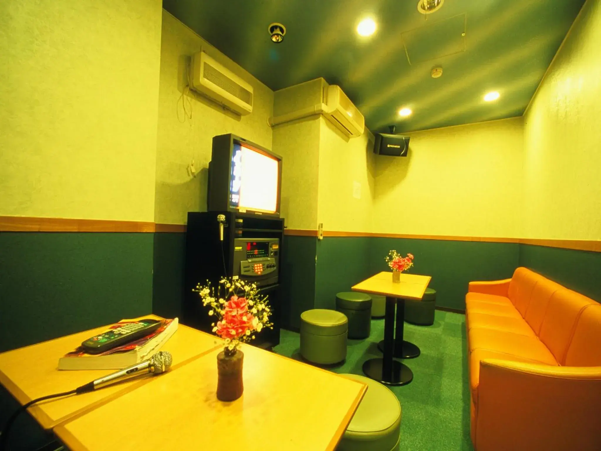 Karaoke, Restaurant/Places to Eat in Hakonenomori Okada Hotel