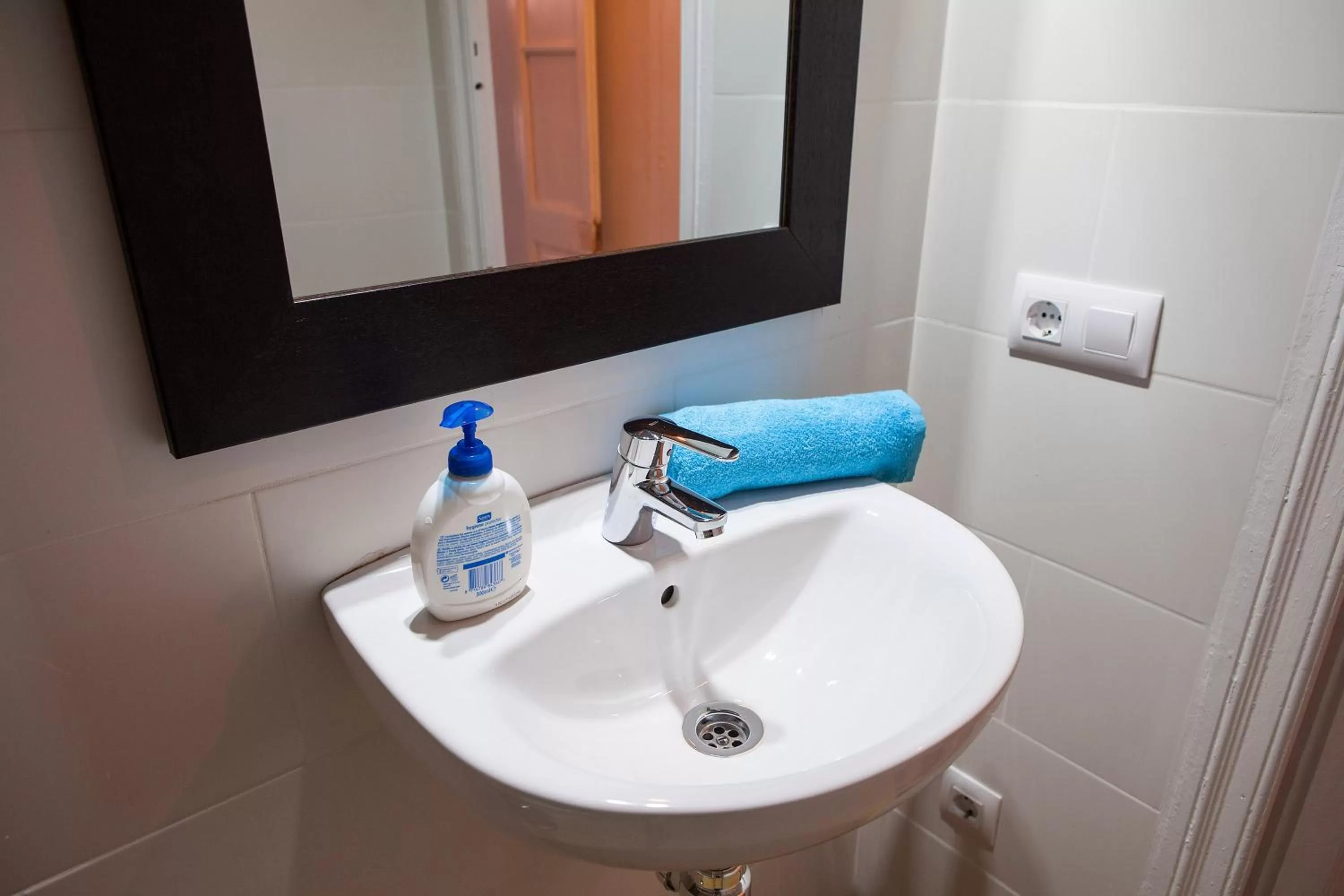 Property building in Bed in Girona