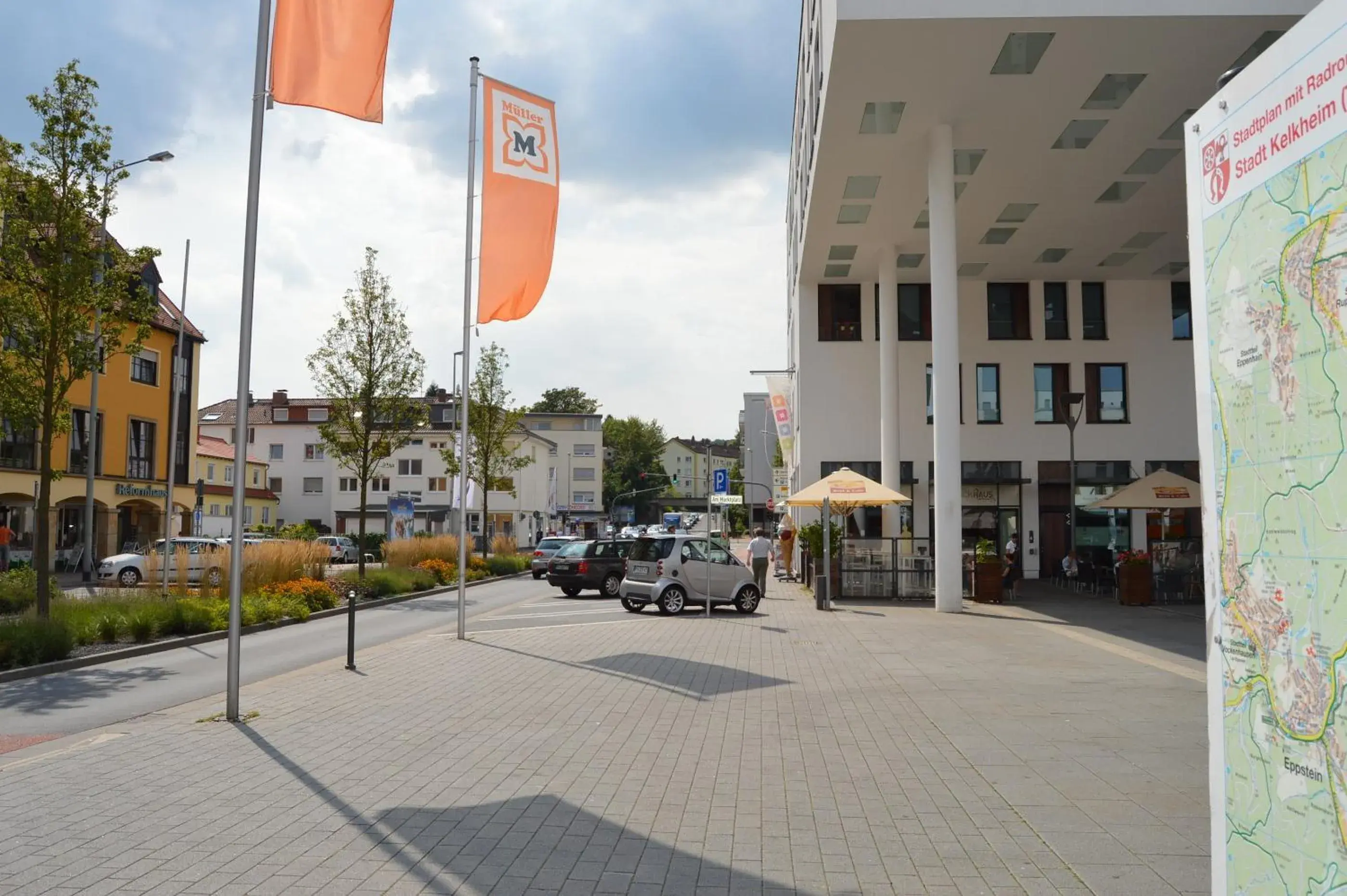 Facade/entrance in Arkaden Hotel