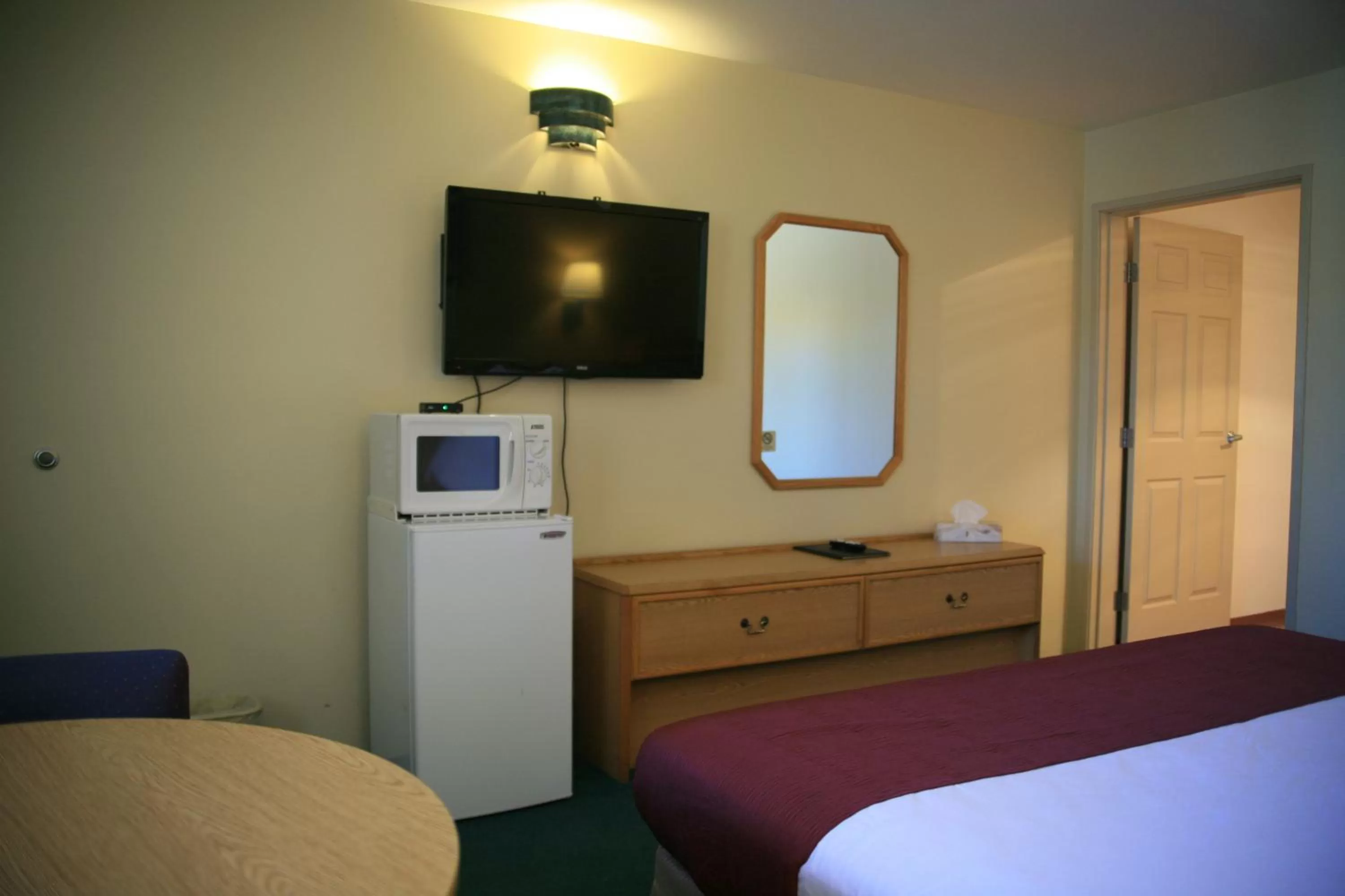 Other, Bed in Black Canyon Motel