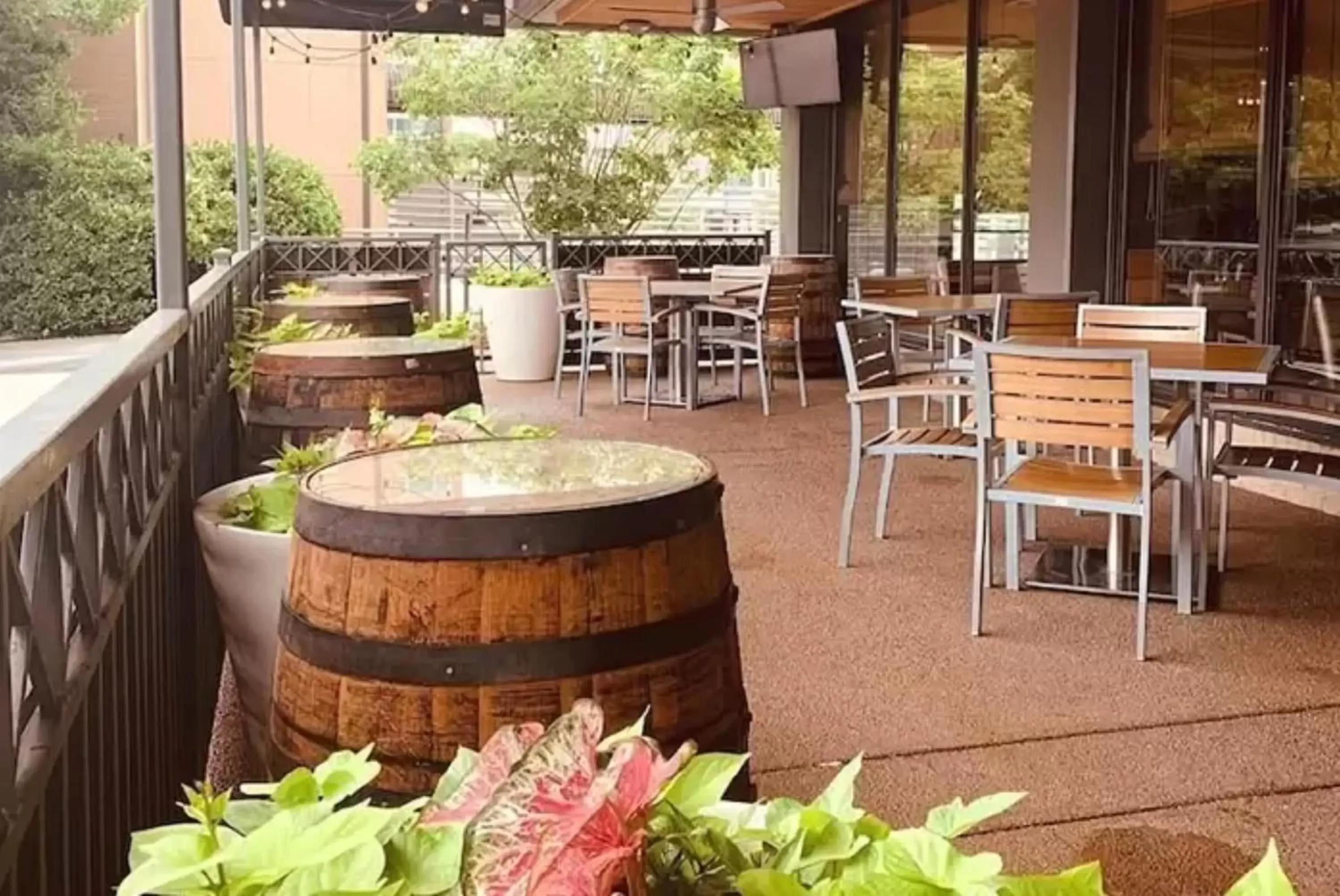 Restaurant/Places to Eat in Holiday Inn Nashville Vanderbilt, an IHG Hotel