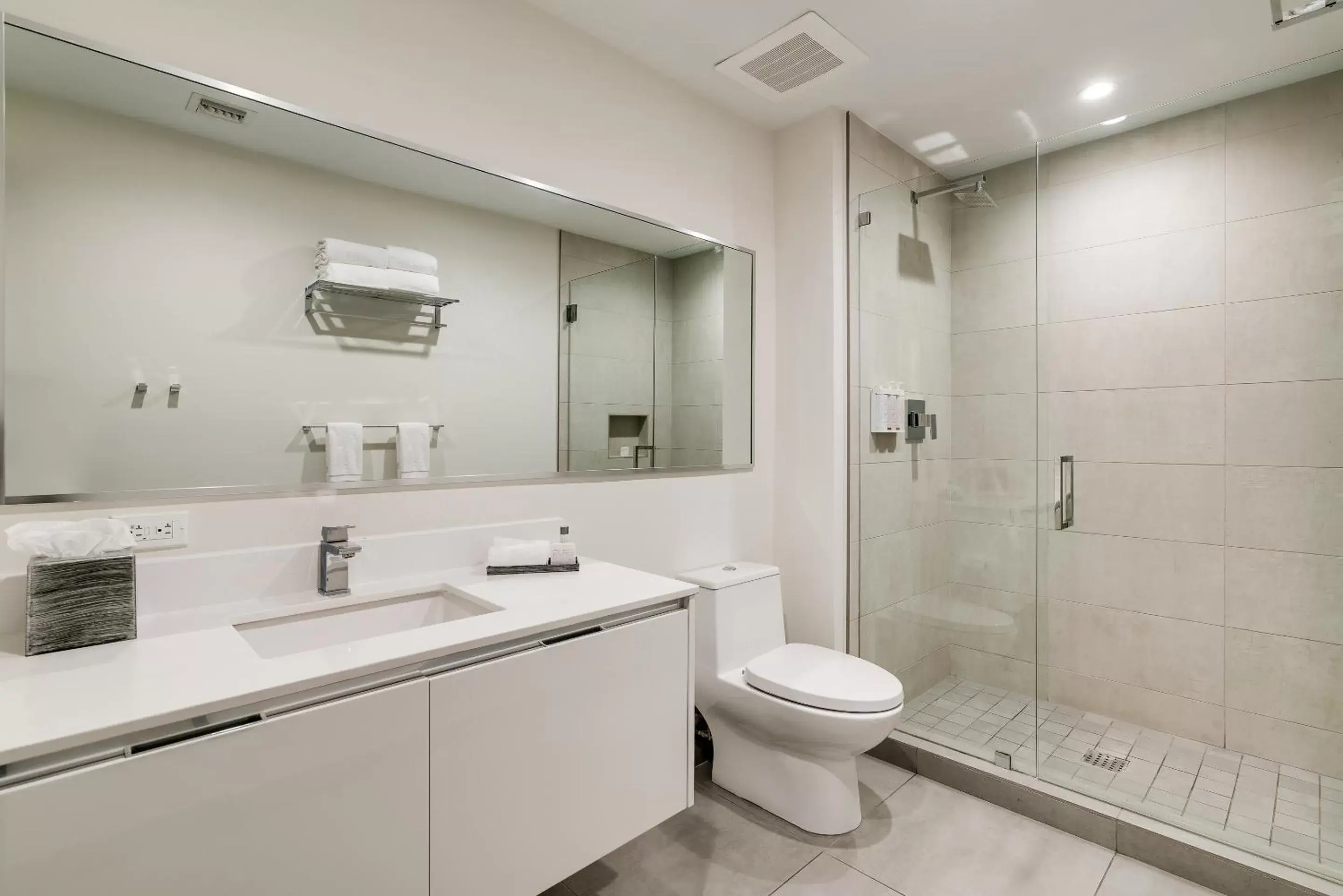 Bathroom in Costa Hollywood Beach Resort - An All Suite Hotel