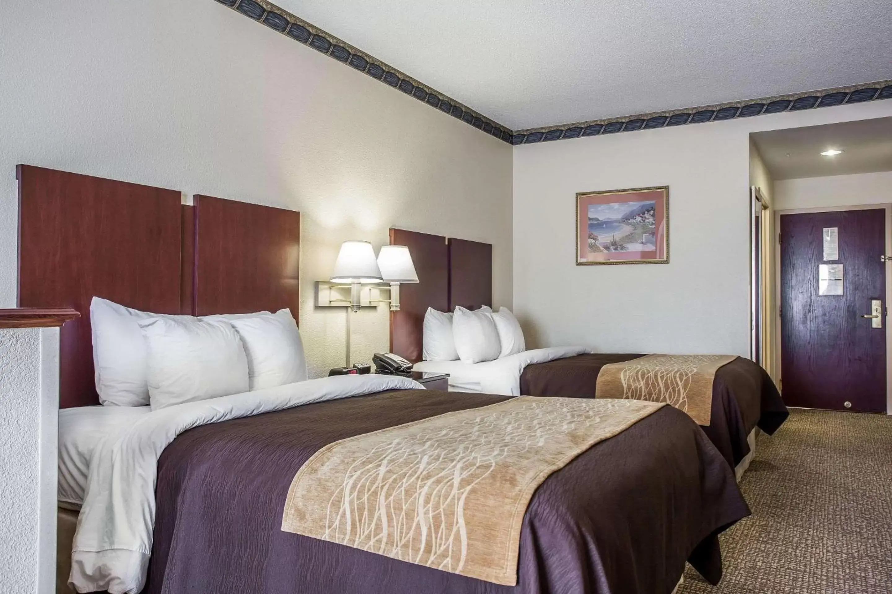 Photo of the whole room, Bed in Comfort Inn & Suites Ft.Jackson Maingate